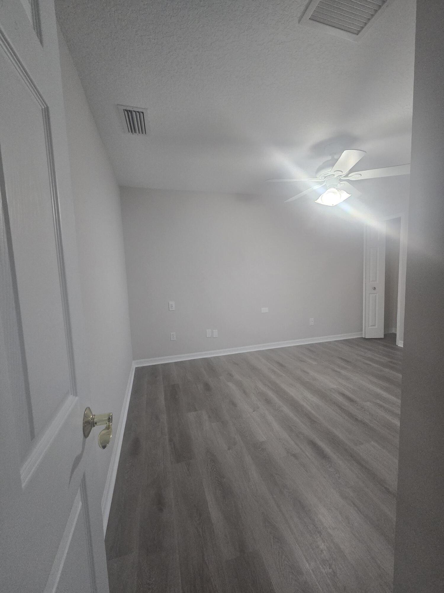 PORT ST LUCIE SECTION  31 - Residential Lease