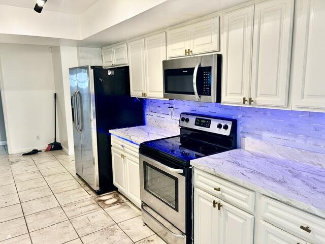 CORAL RIDGE ISLES - Residential