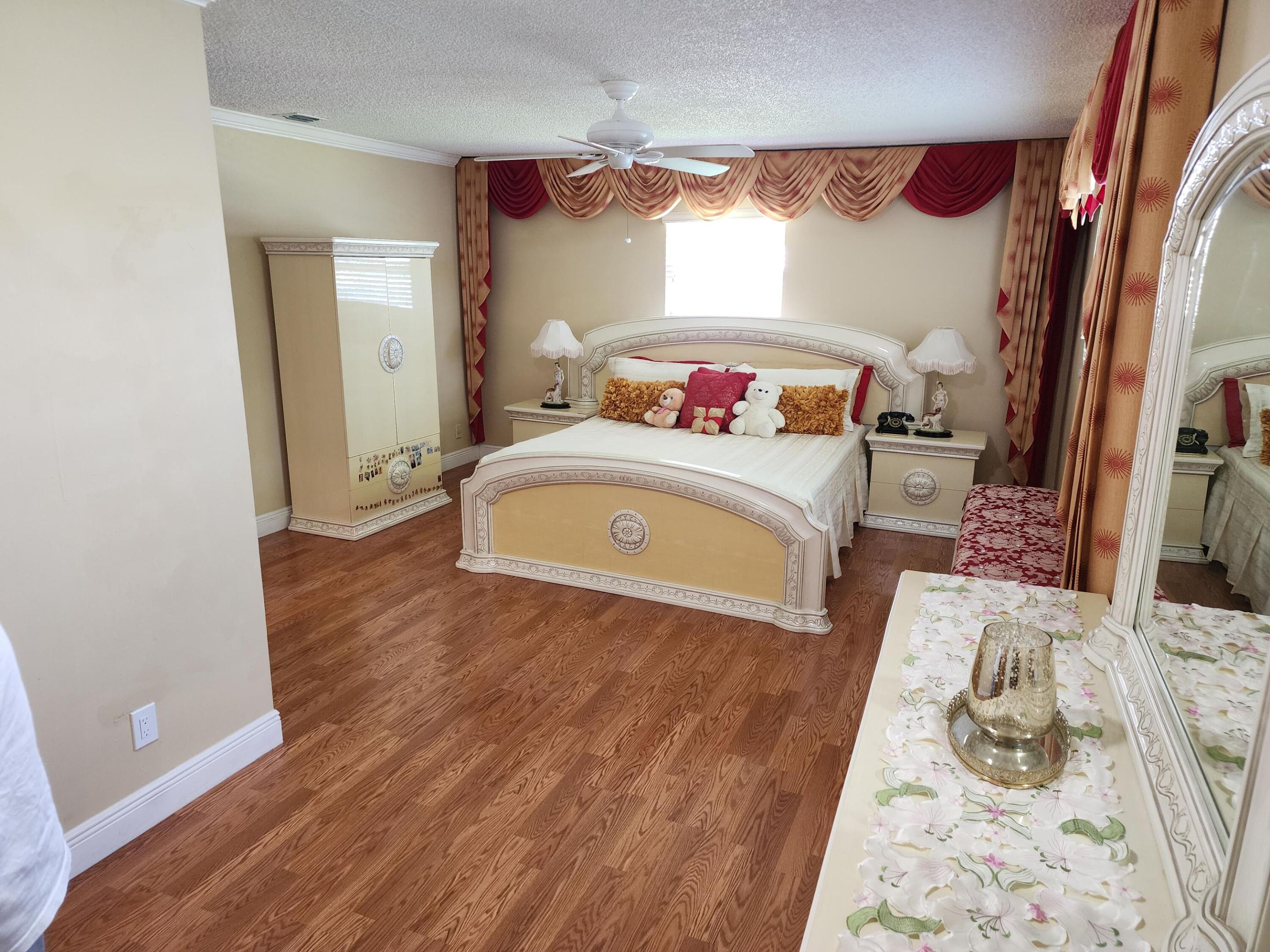 LAUDERDALE LAKES EAST GATE SEC 2 - Residential
