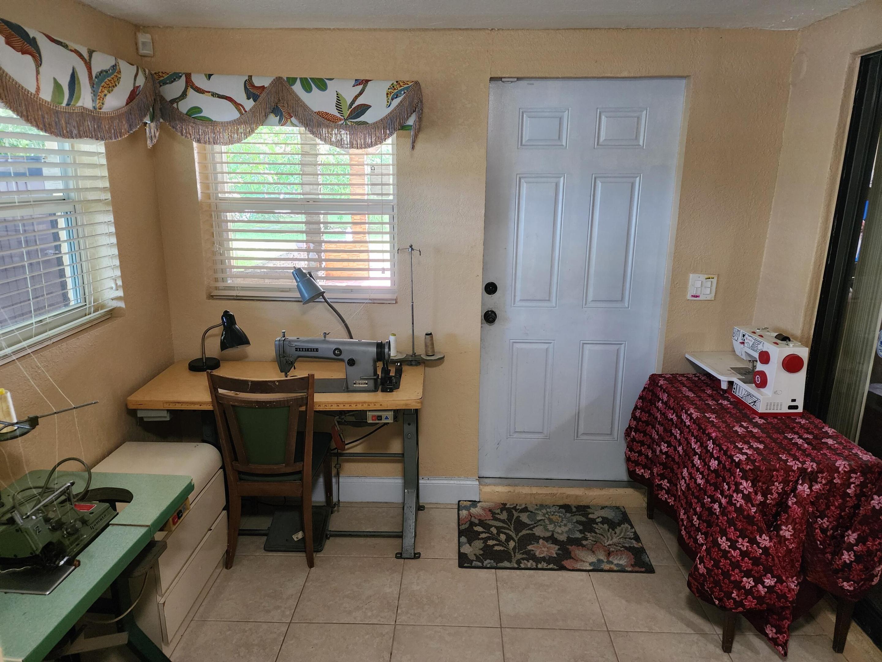 LAUDERDALE LAKES EAST GATE SEC 2 - Residential