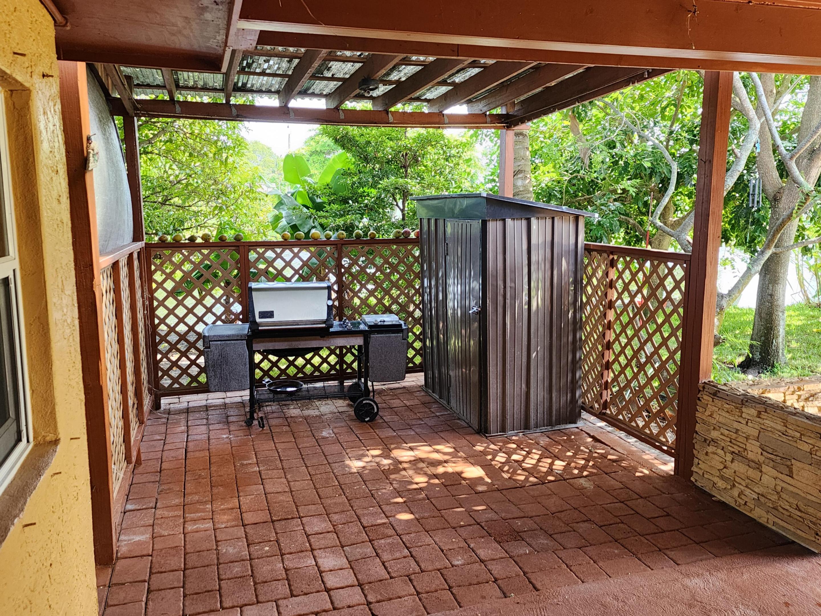 LAUDERDALE LAKES EAST GATE SEC 2 - Residential