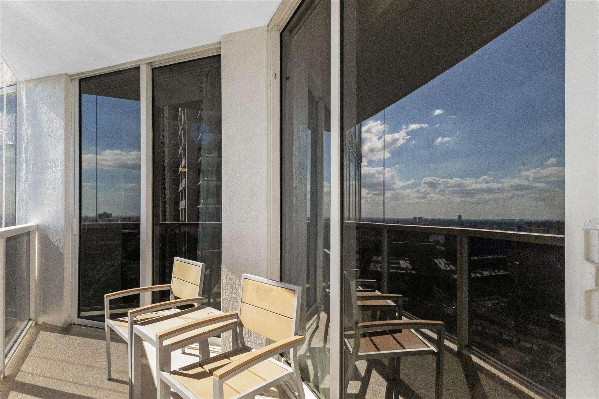 TRUMP INTERNATIONAL SONESTA - Residential