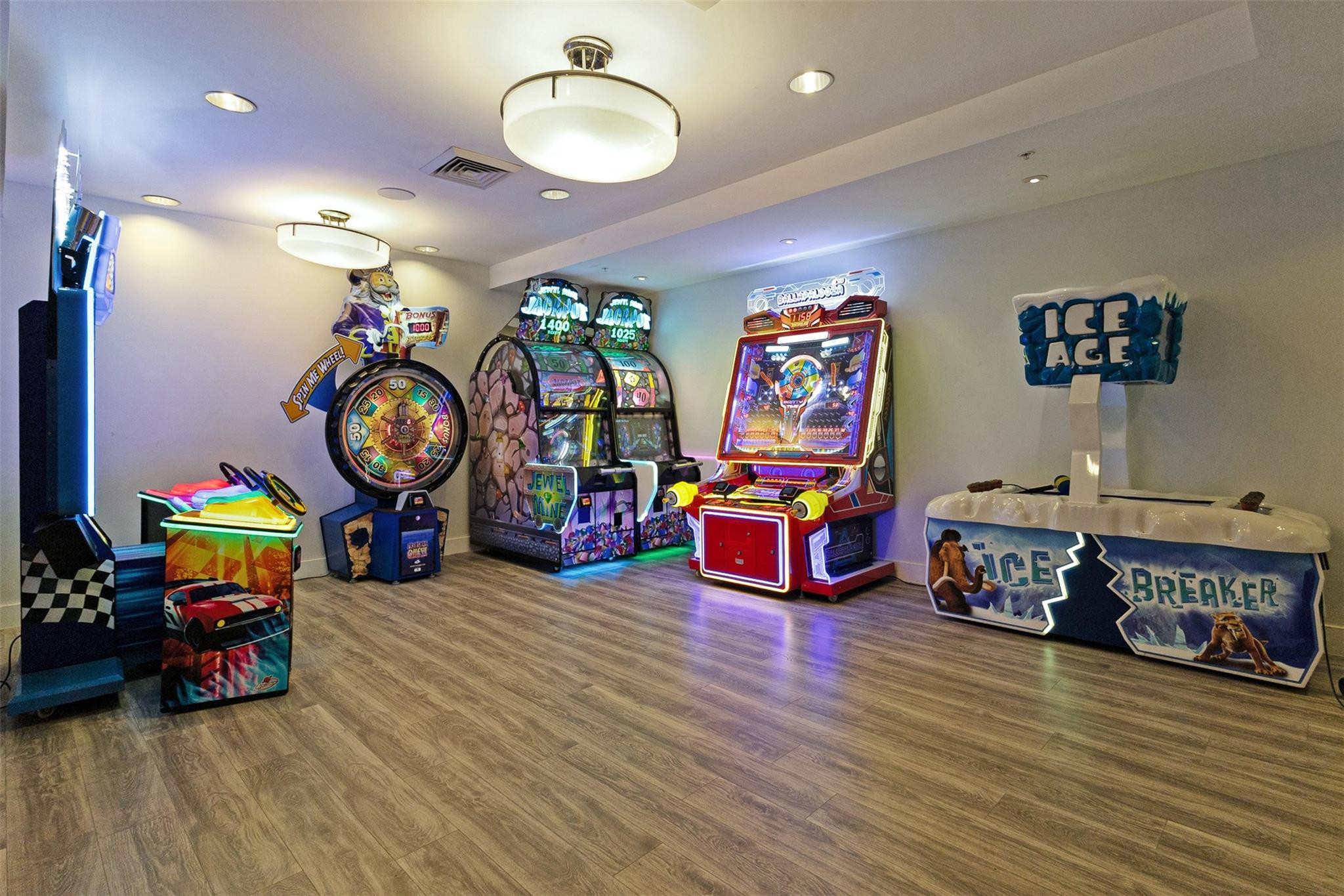 TRUMP INTERNATIONAL SONESTA - Residential