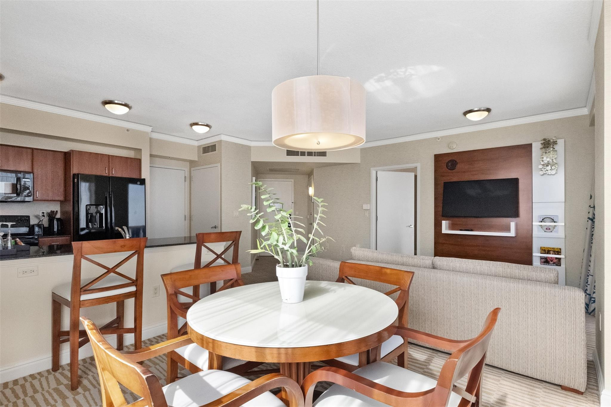 TRUMP INTERNATIONAL SONESTA - Residential
