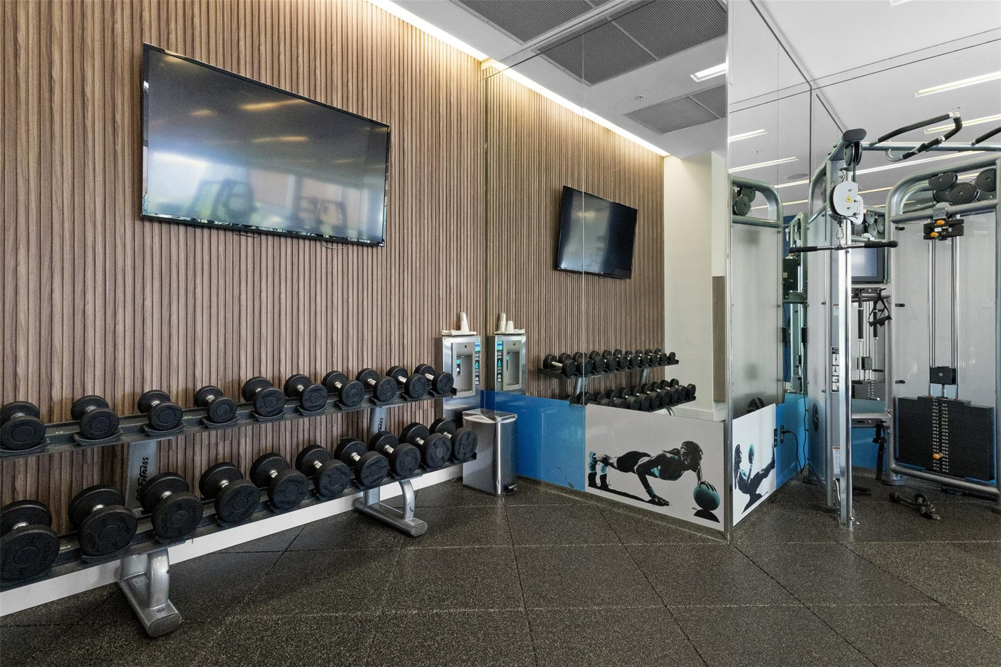 TRUMP INTERNATIONAL SONESTA - Residential