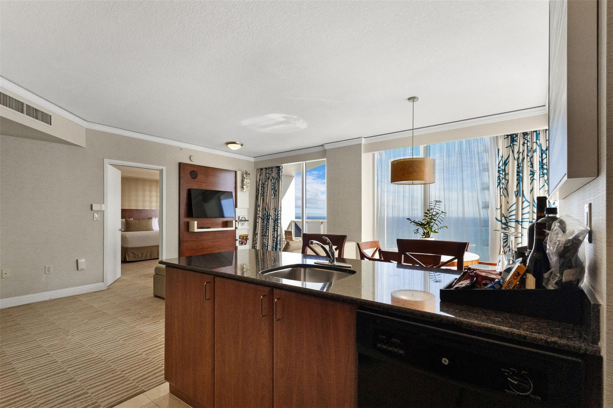 TRUMP INTERNATIONAL SONESTA - Residential