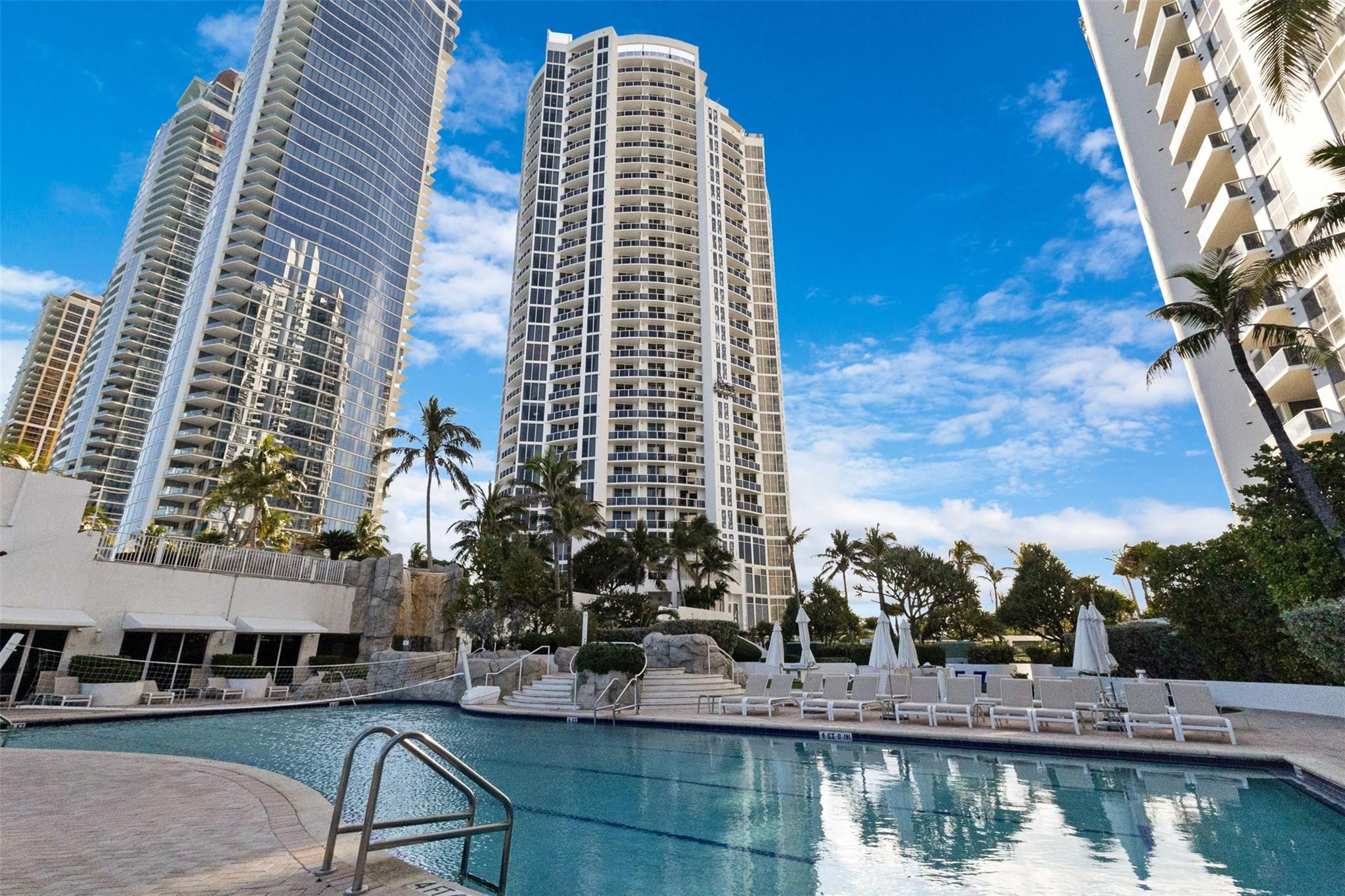 TRUMP INTERNATIONAL SONESTA - Residential