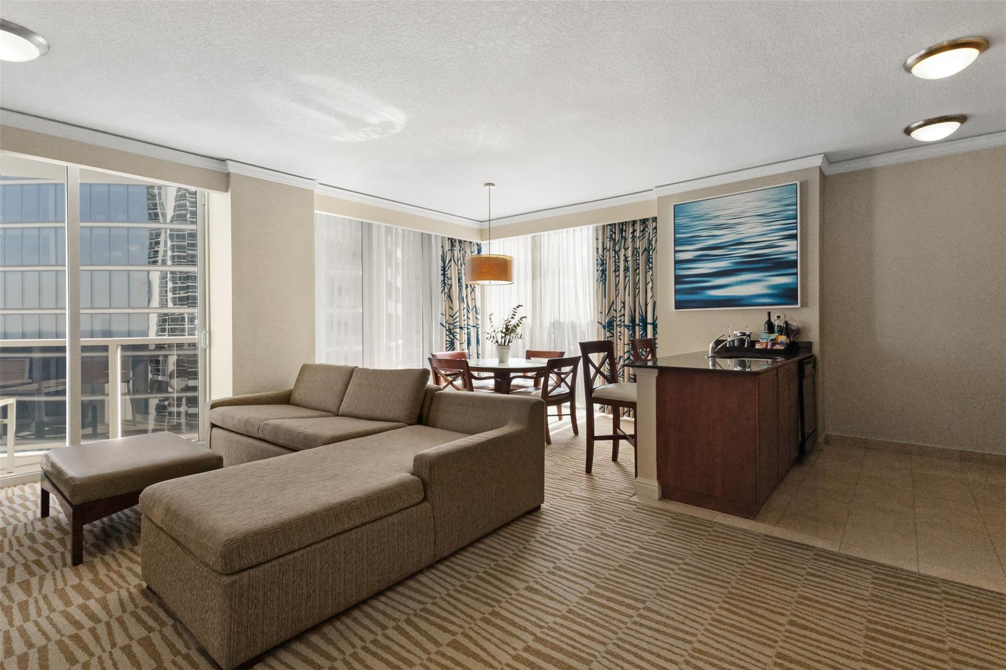 TRUMP INTERNATIONAL SONESTA - Residential