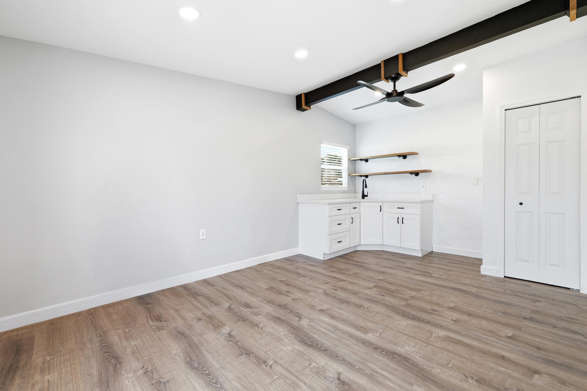 RIVER PARK UNIT 5 - Residential