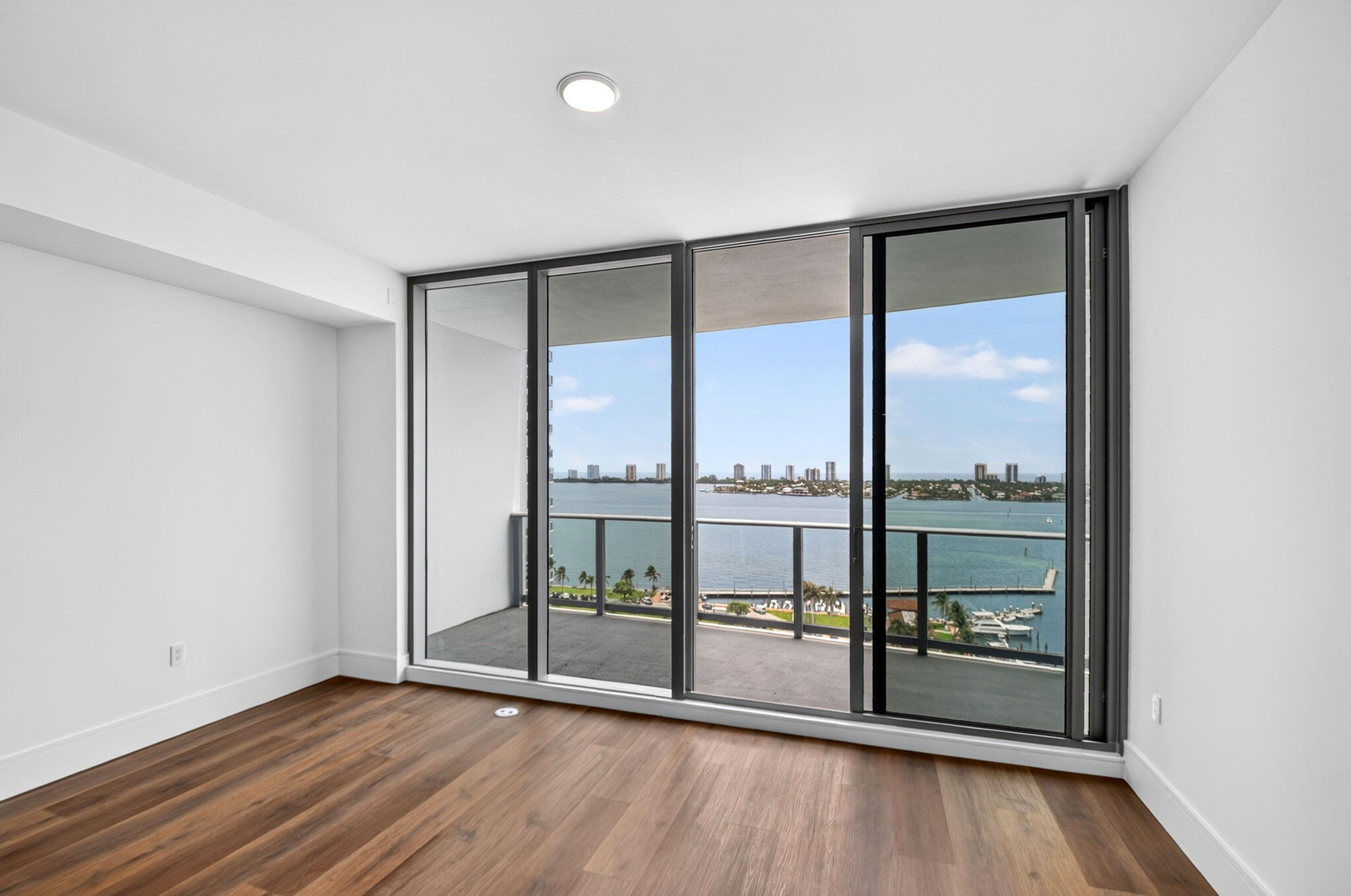 NAUTILUS 220 CONDO - Residential