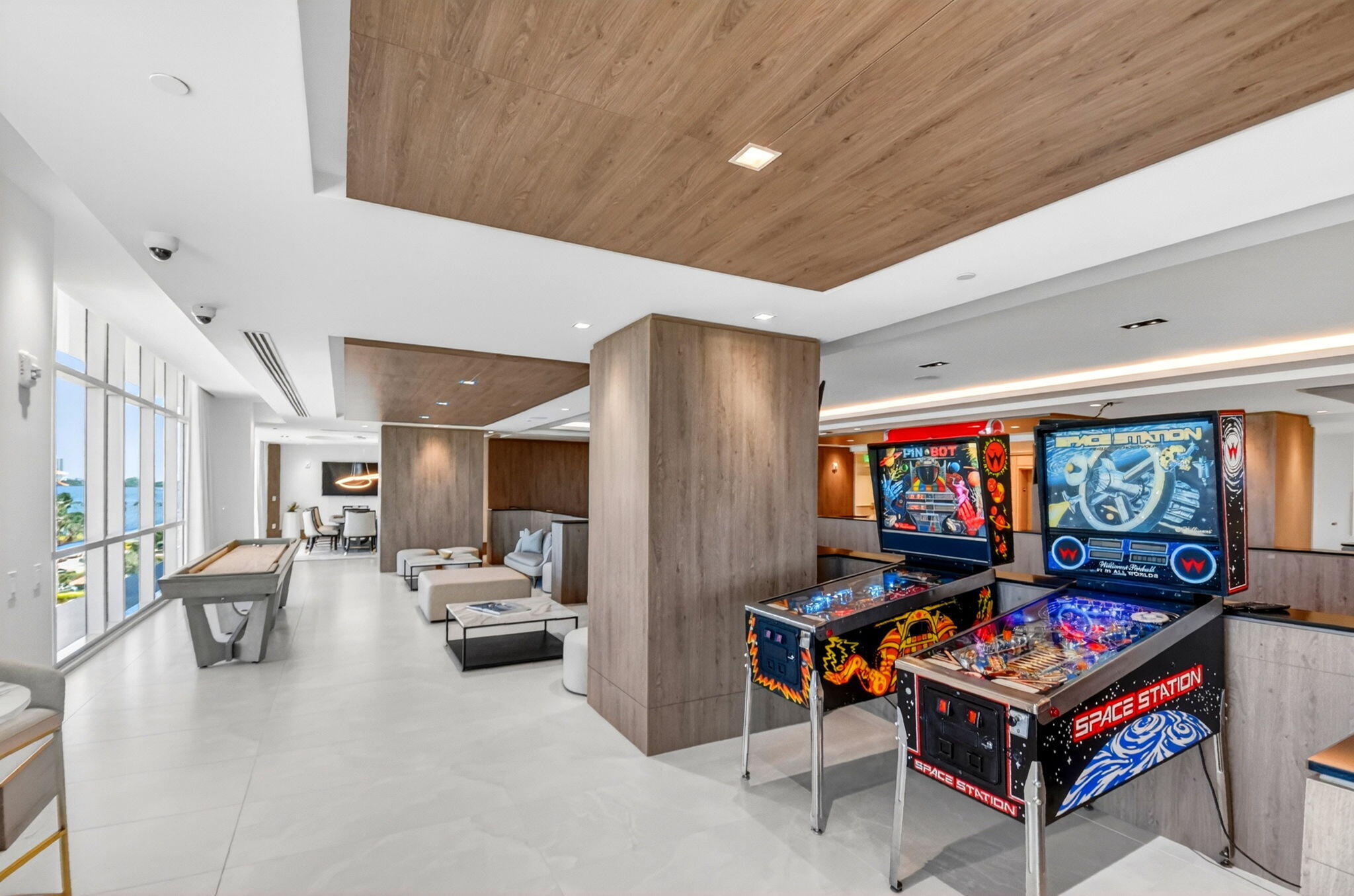 NAUTILUS 220 CONDO - Residential