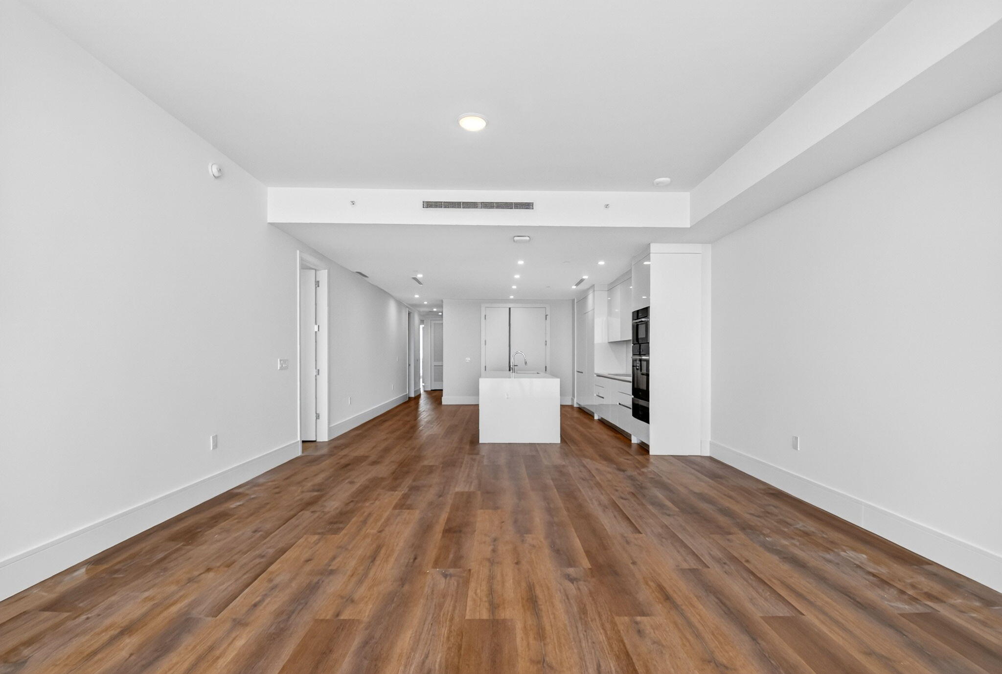 NAUTILUS 220 CONDO - Residential