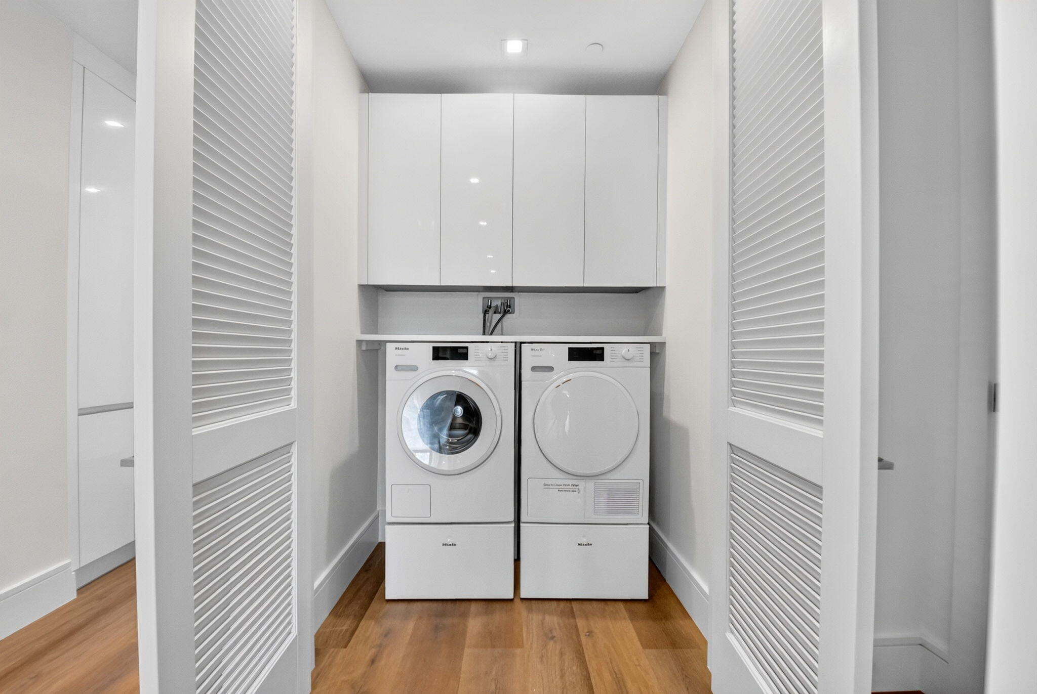 NAUTILUS 220 CONDO - Residential
