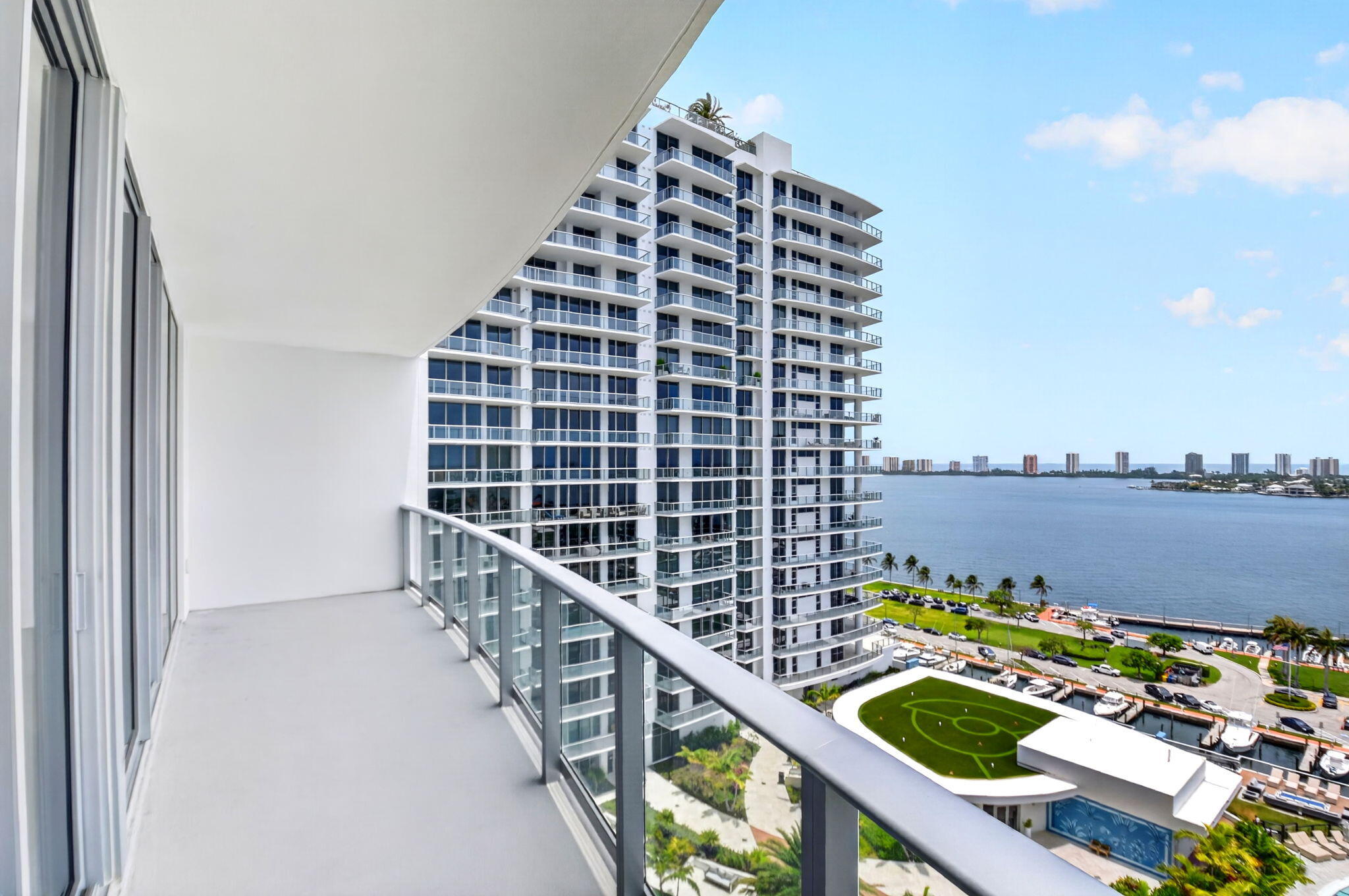 NAUTILUS 220 CONDO - Residential