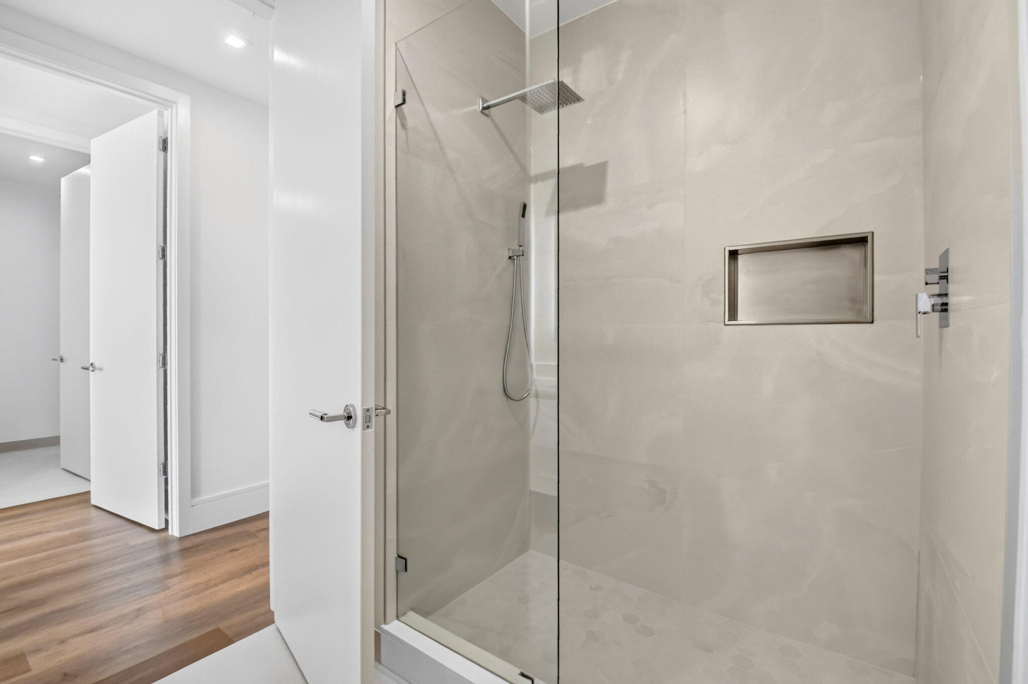 NAUTILUS 220 CONDO - Residential