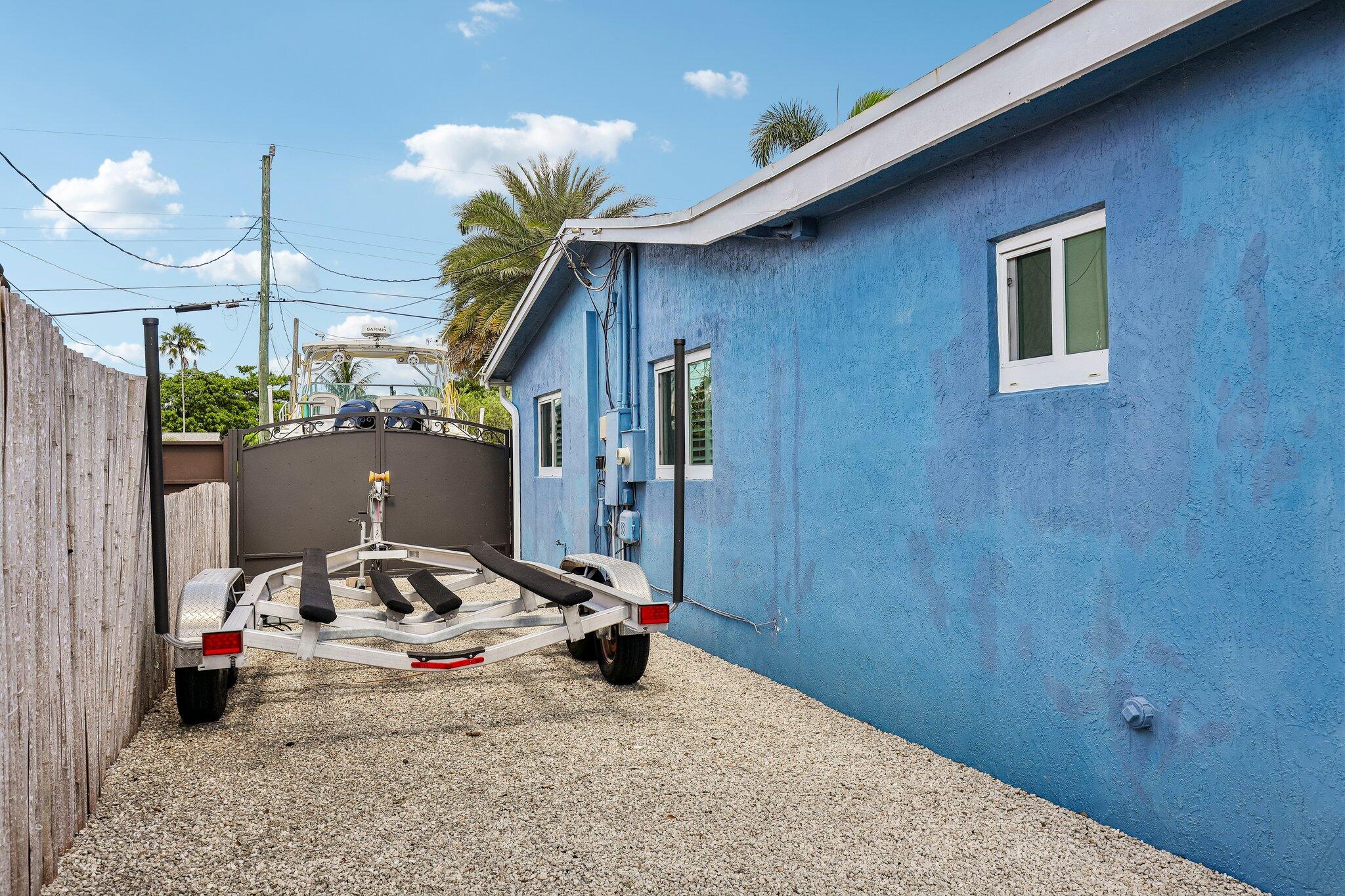 DAVIS ISLES - Residential