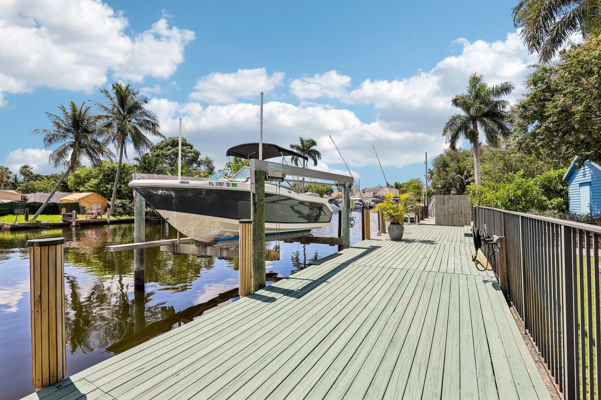 DAVIS ISLES - Residential
