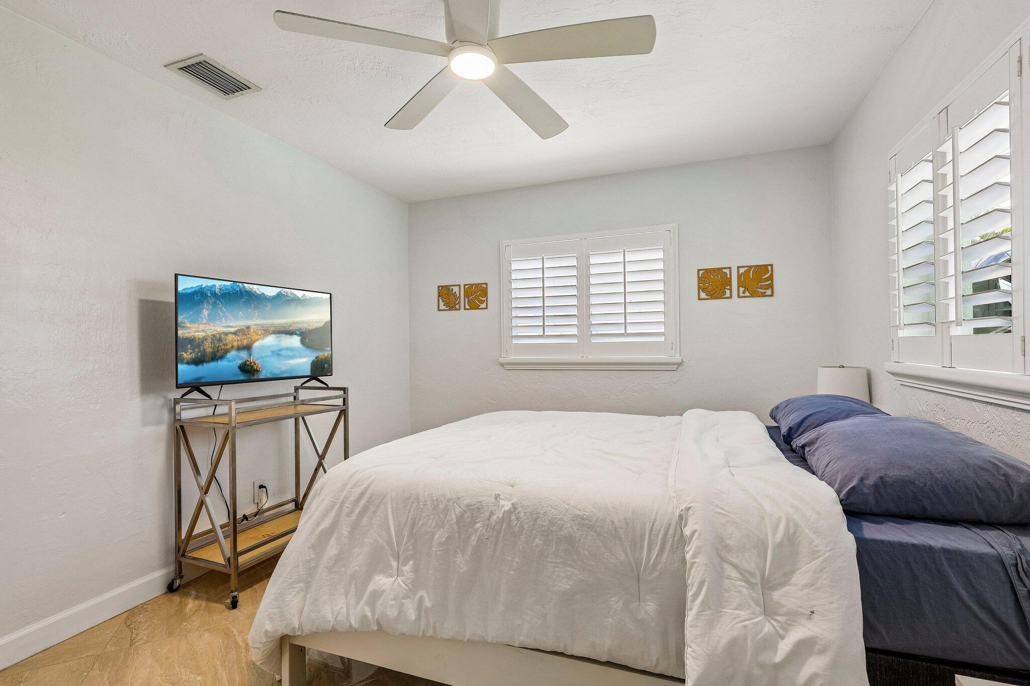 DAVIS ISLES - Residential