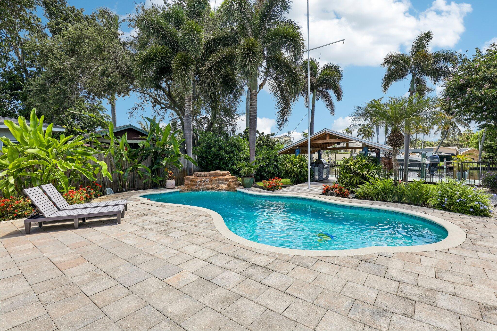 DAVIS ISLES - Residential