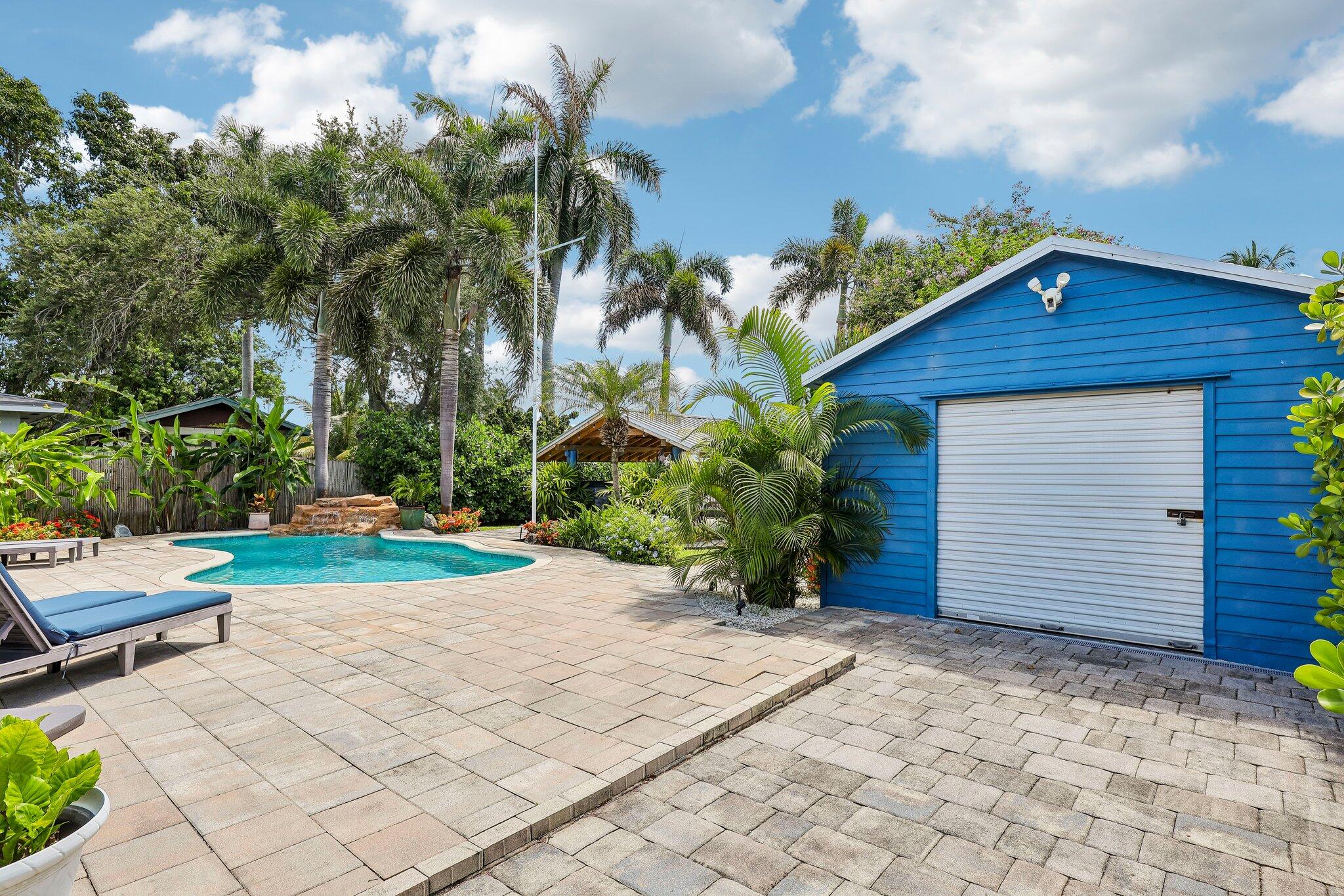 DAVIS ISLES - Residential