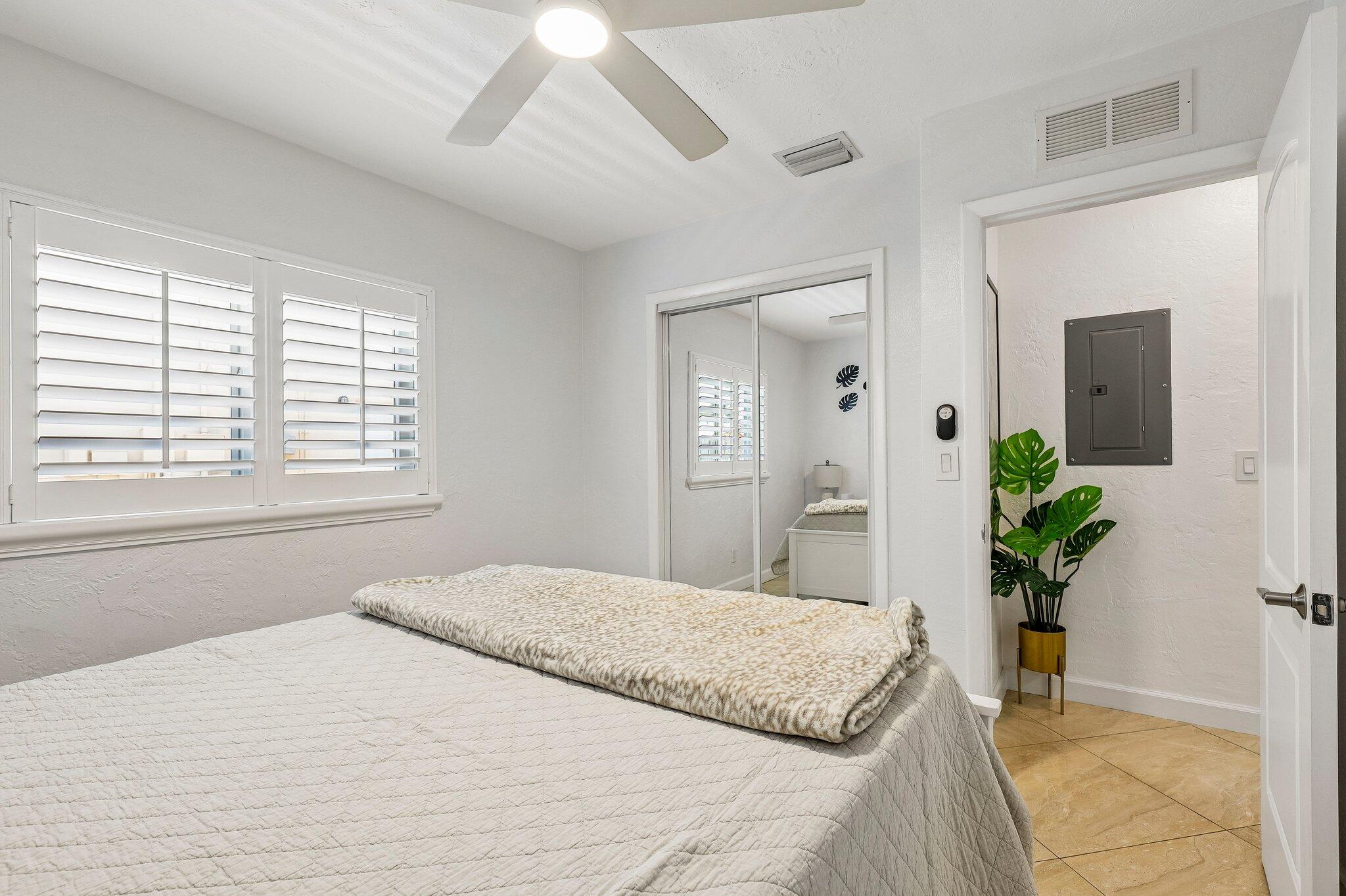 DAVIS ISLES - Residential
