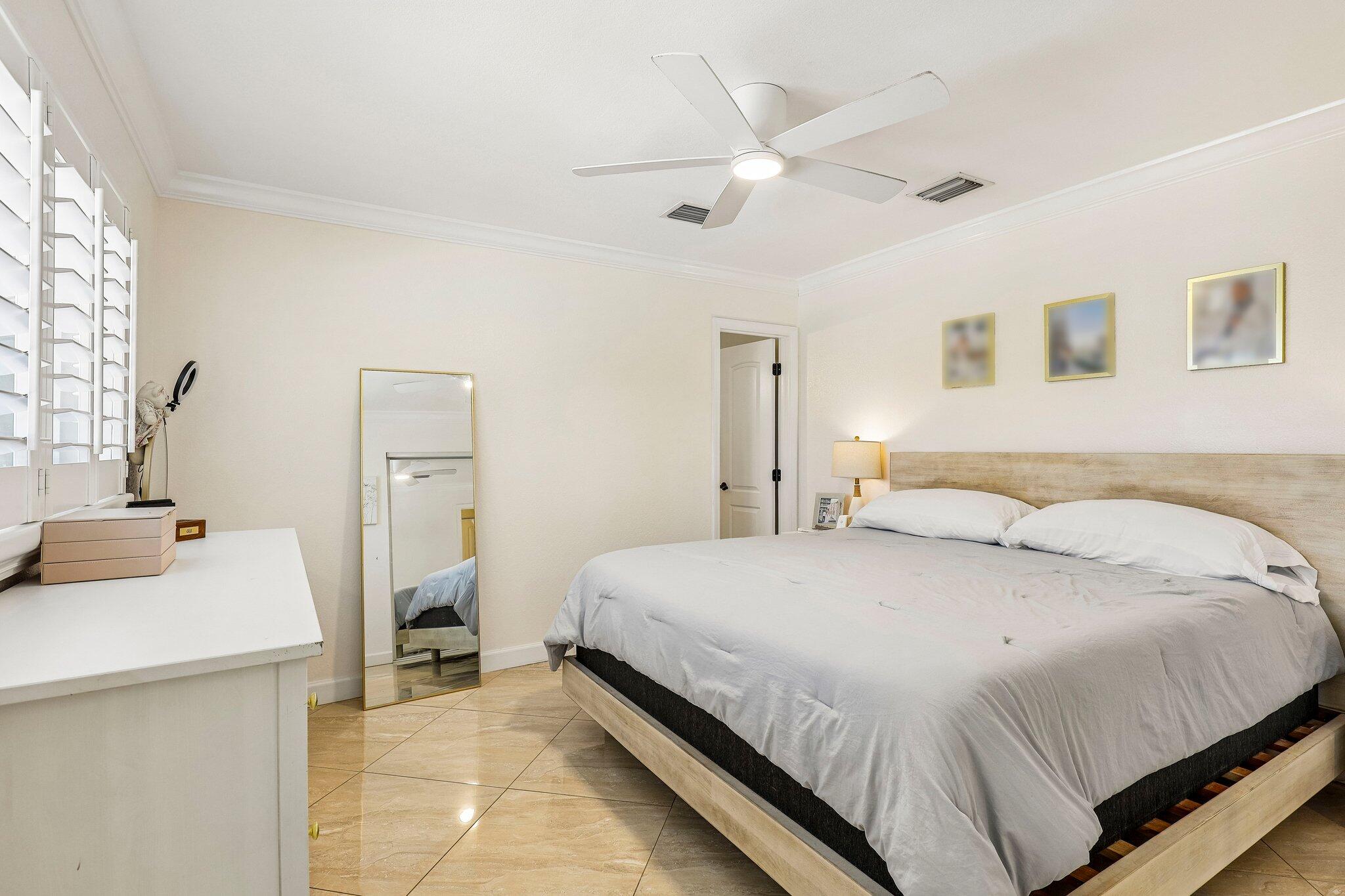 DAVIS ISLES - Residential
