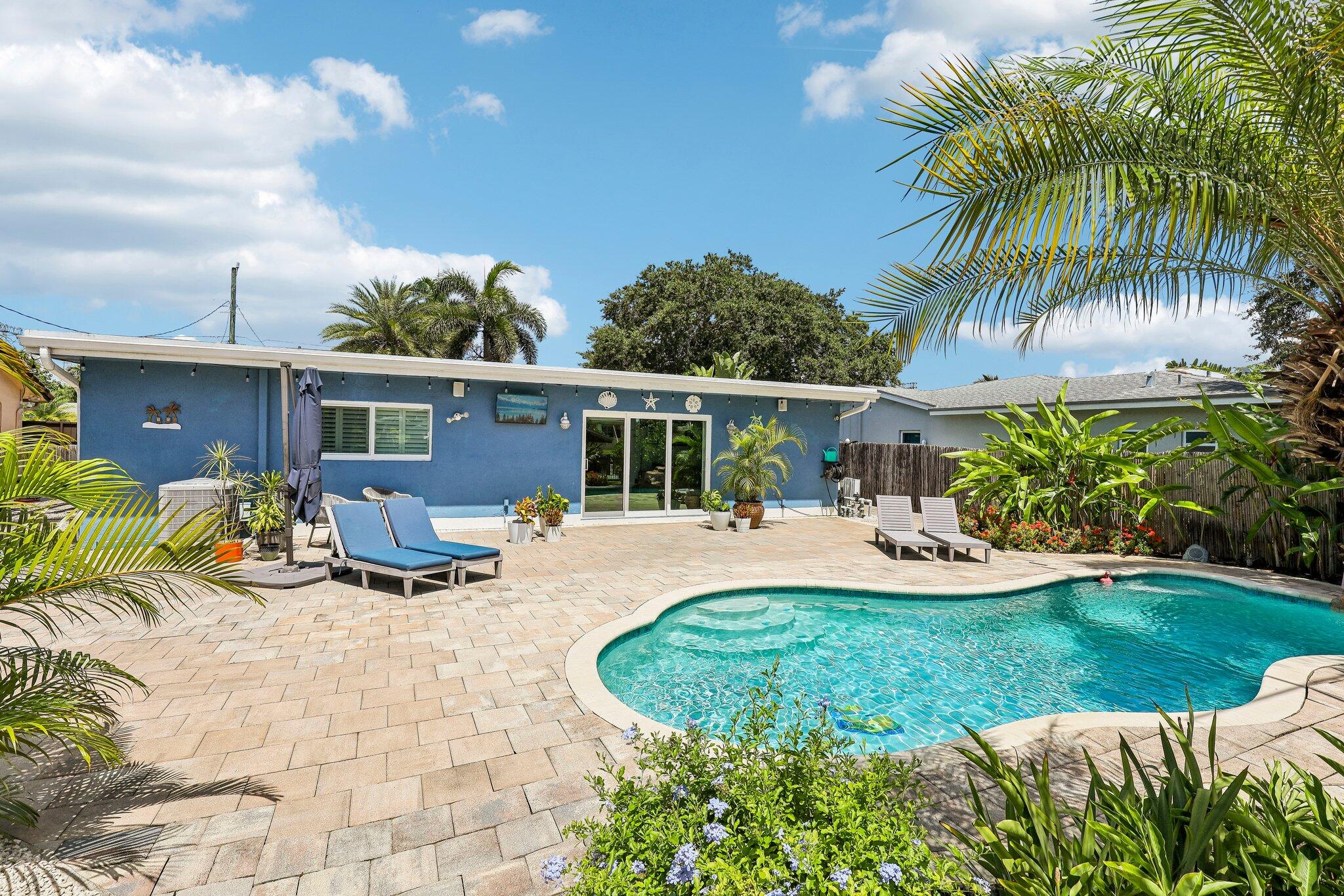 DAVIS ISLES - Residential
