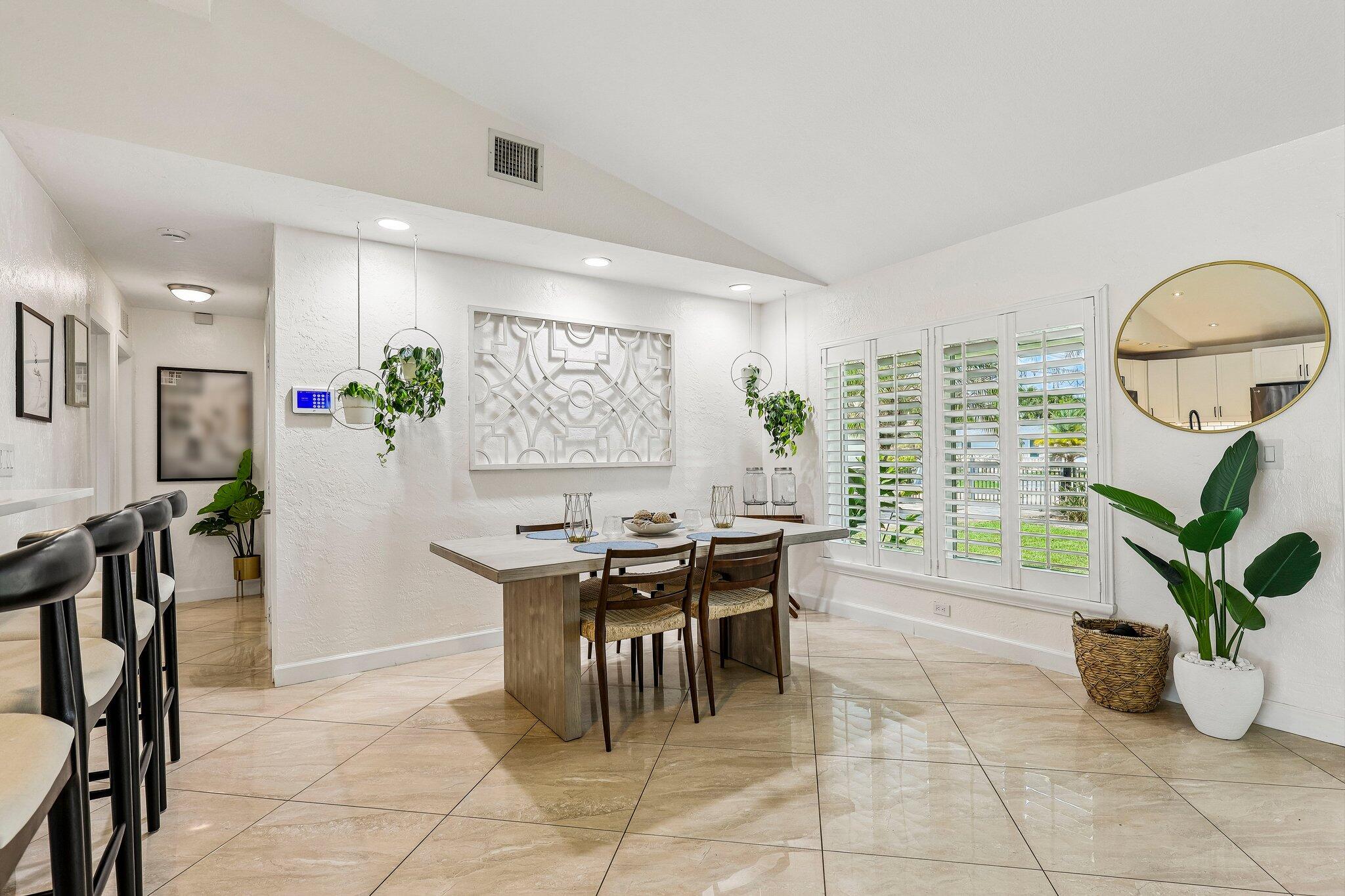 DAVIS ISLES - Residential