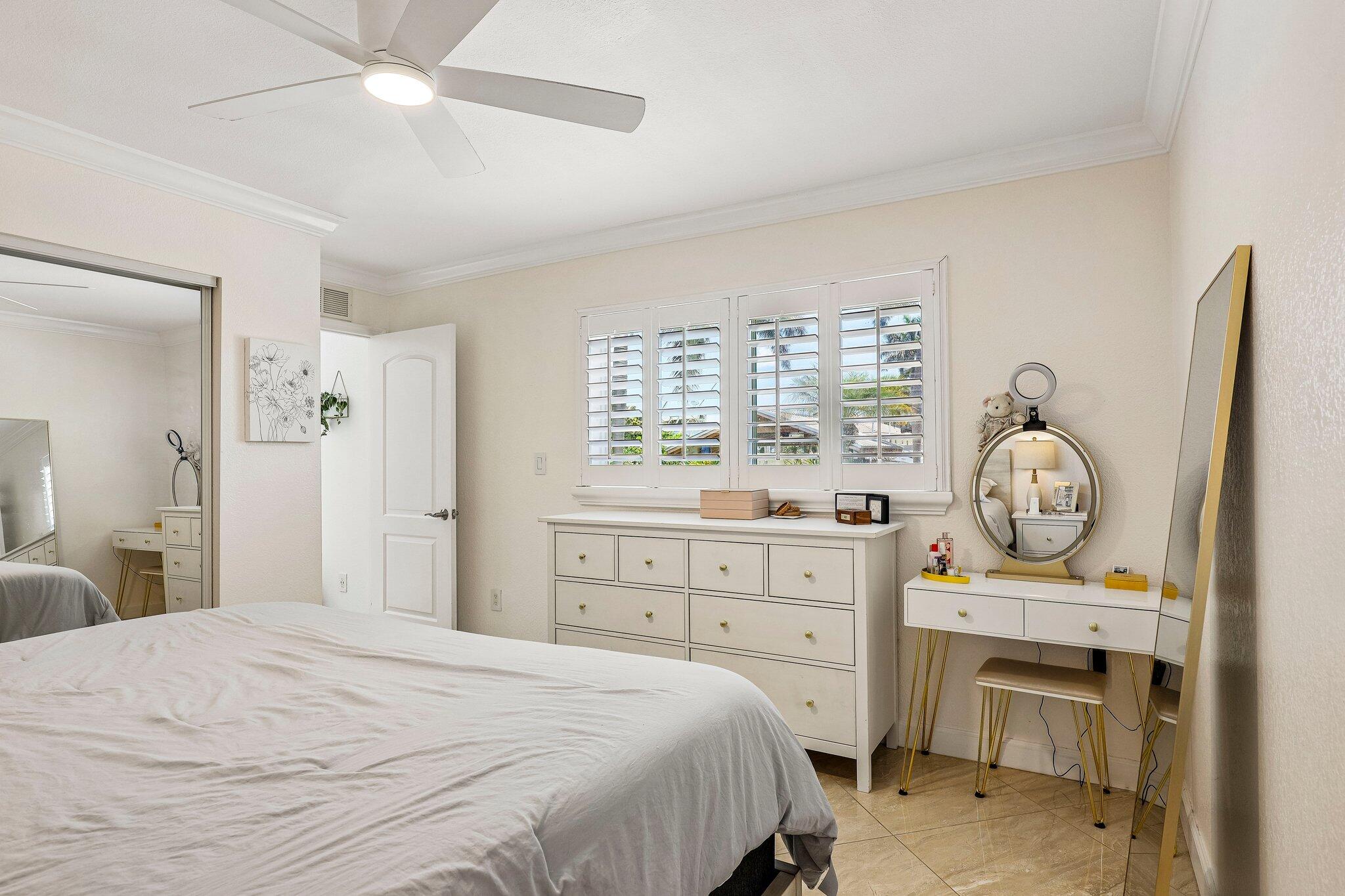 DAVIS ISLES - Residential