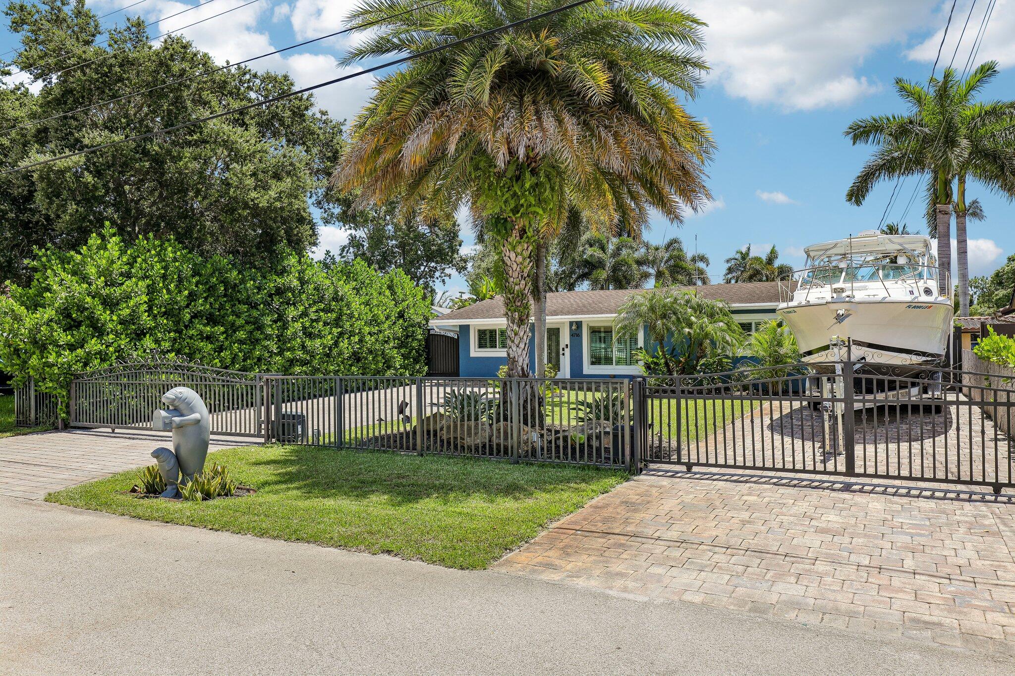 DAVIS ISLES - Residential