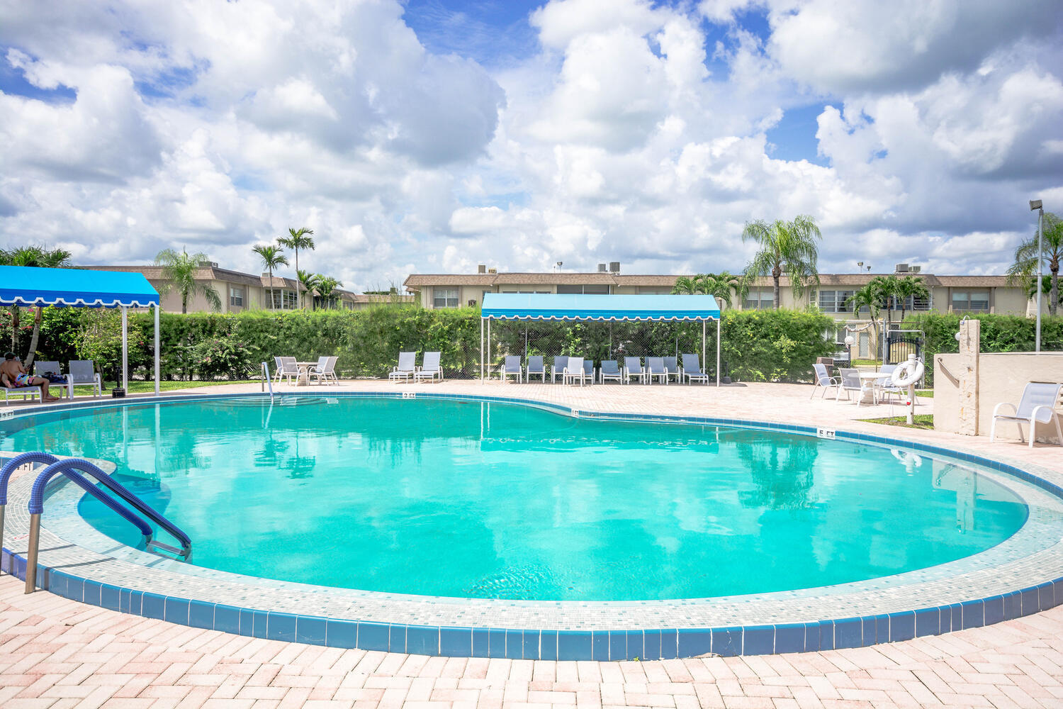 LAKESIDE VILLAGE CONDO 10 - Residential