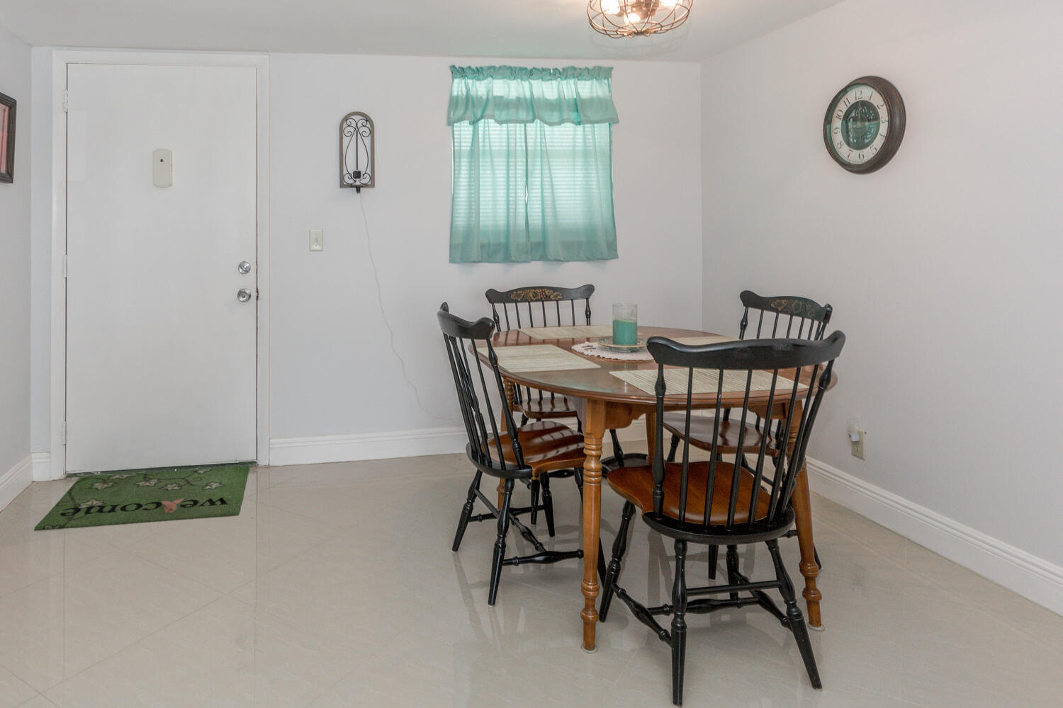 LAKESIDE VILLAGE CONDO 10 - Residential