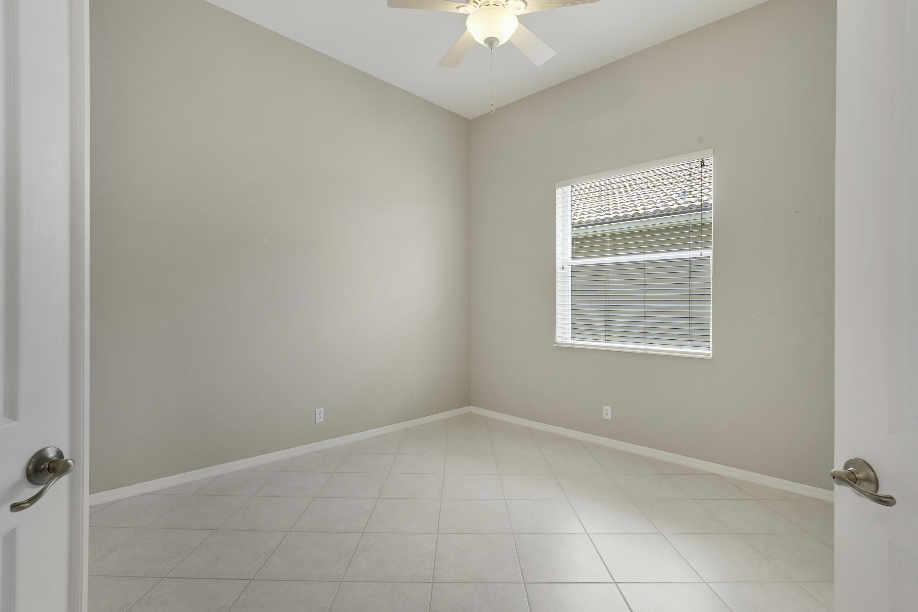 BELLAGGIO, TOWNE PARK - Residential