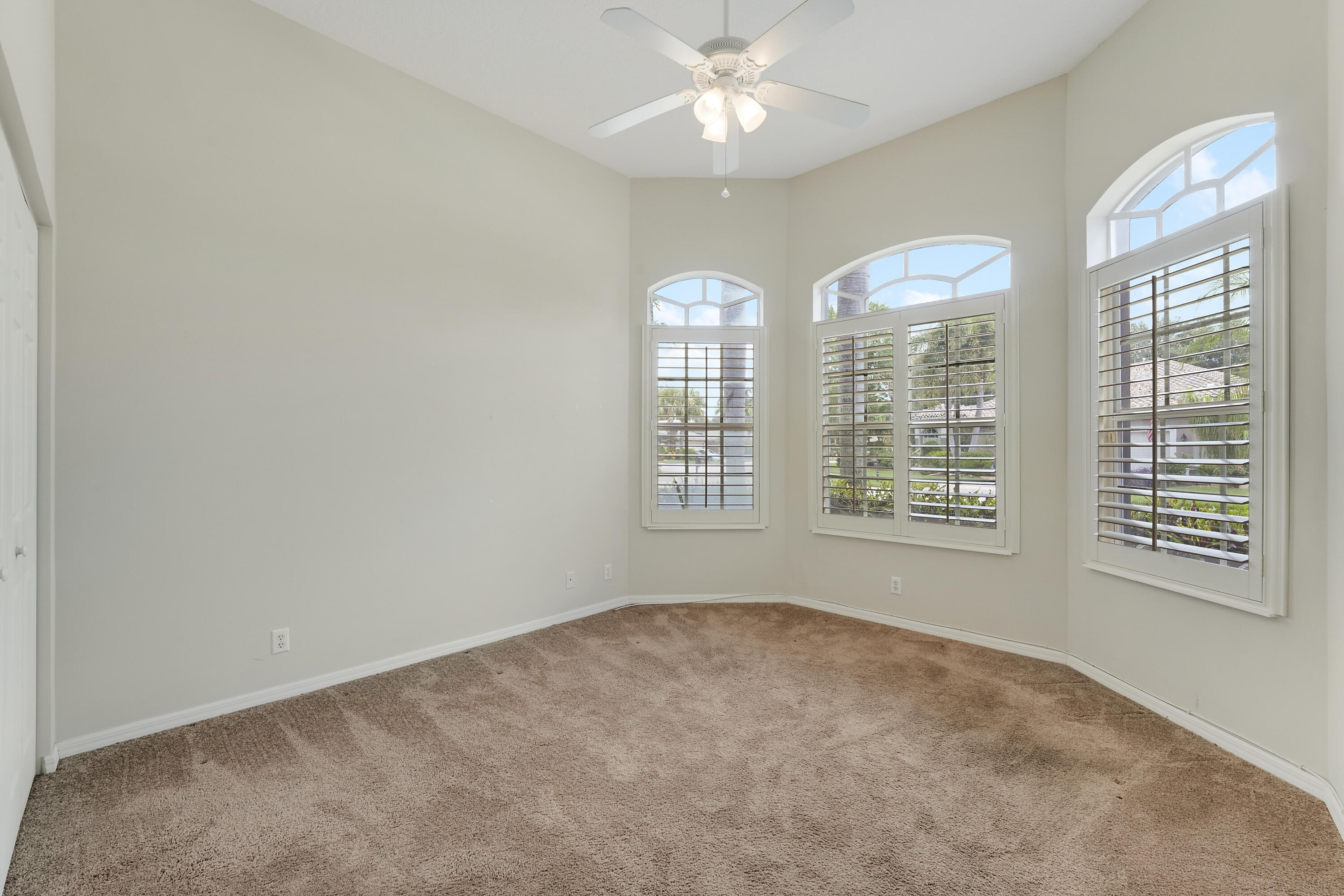 BELLAGGIO, TOWNE PARK - Residential