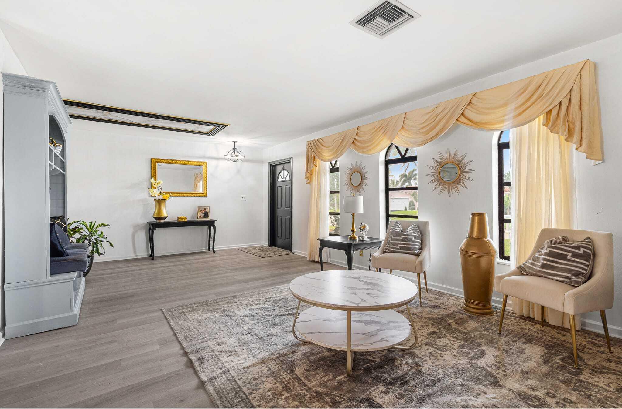 FOREST HILLS SOUTH - Residential
