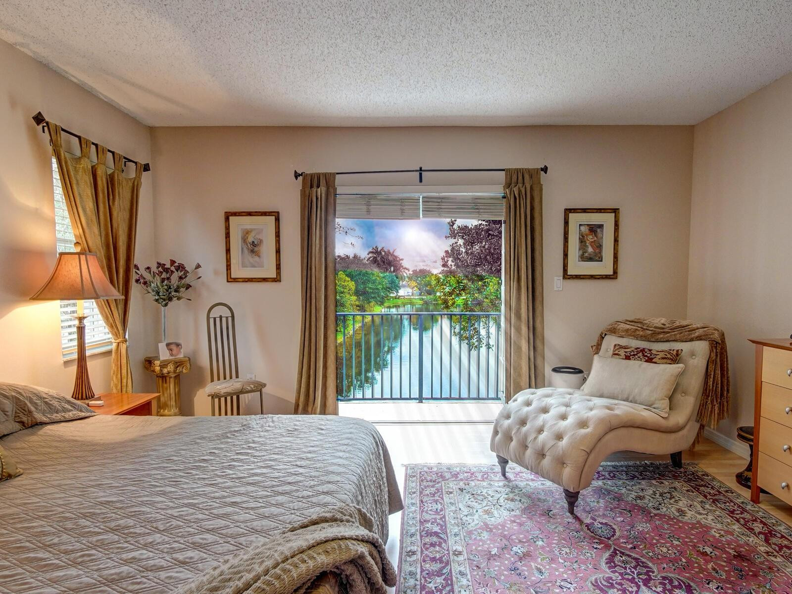 SAWGRASS VILLAGE - Residential