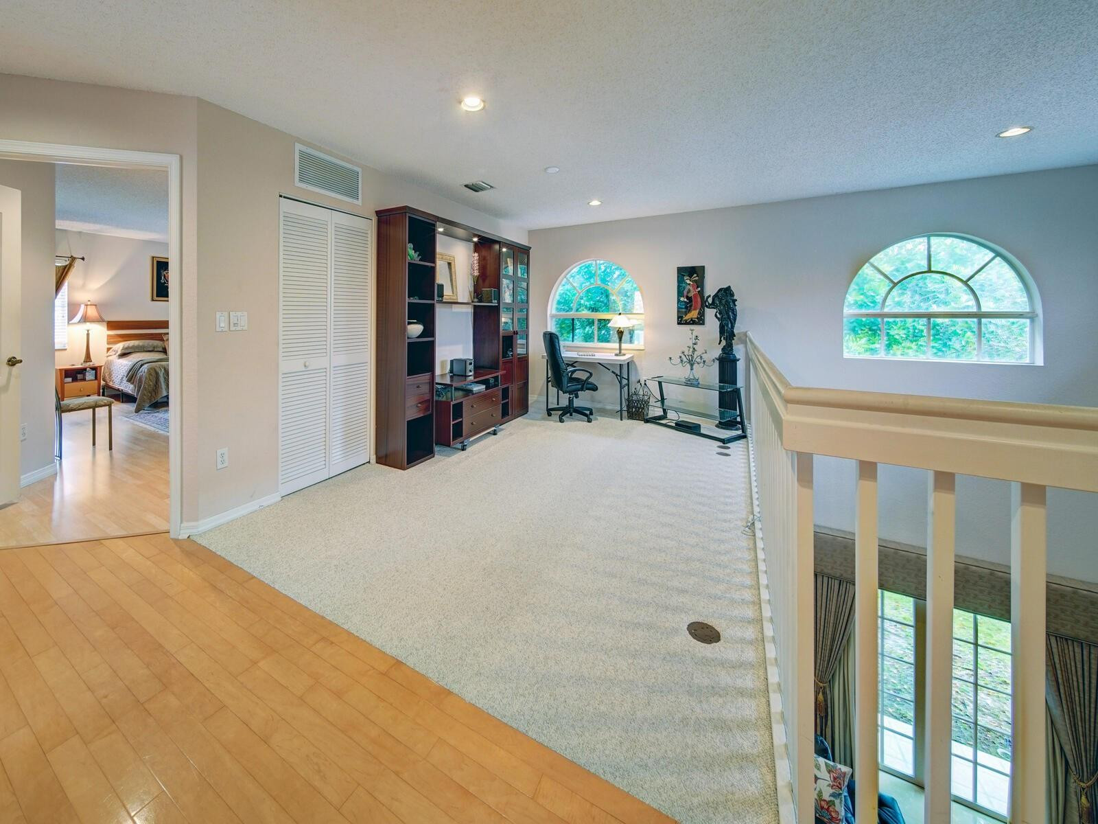 SAWGRASS VILLAGE - Residential