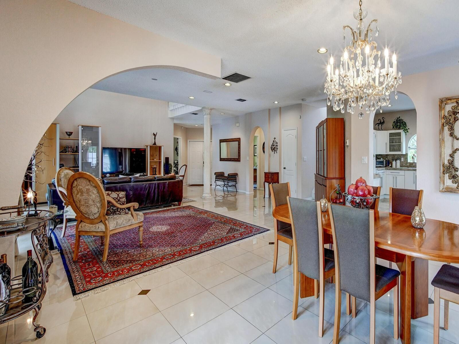 SAWGRASS VILLAGE - Residential