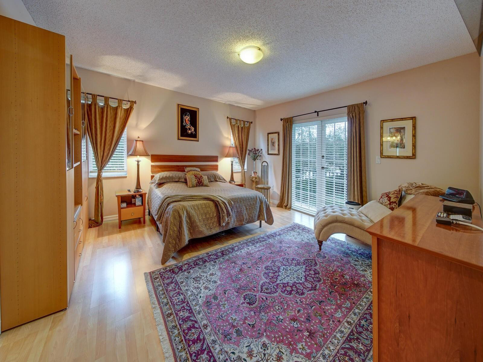 SAWGRASS VILLAGE - Residential
