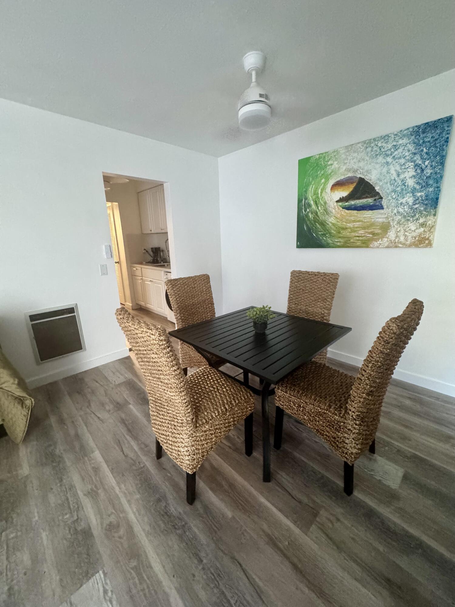 NORTH LAKESIDE CONDO - Residential Lease