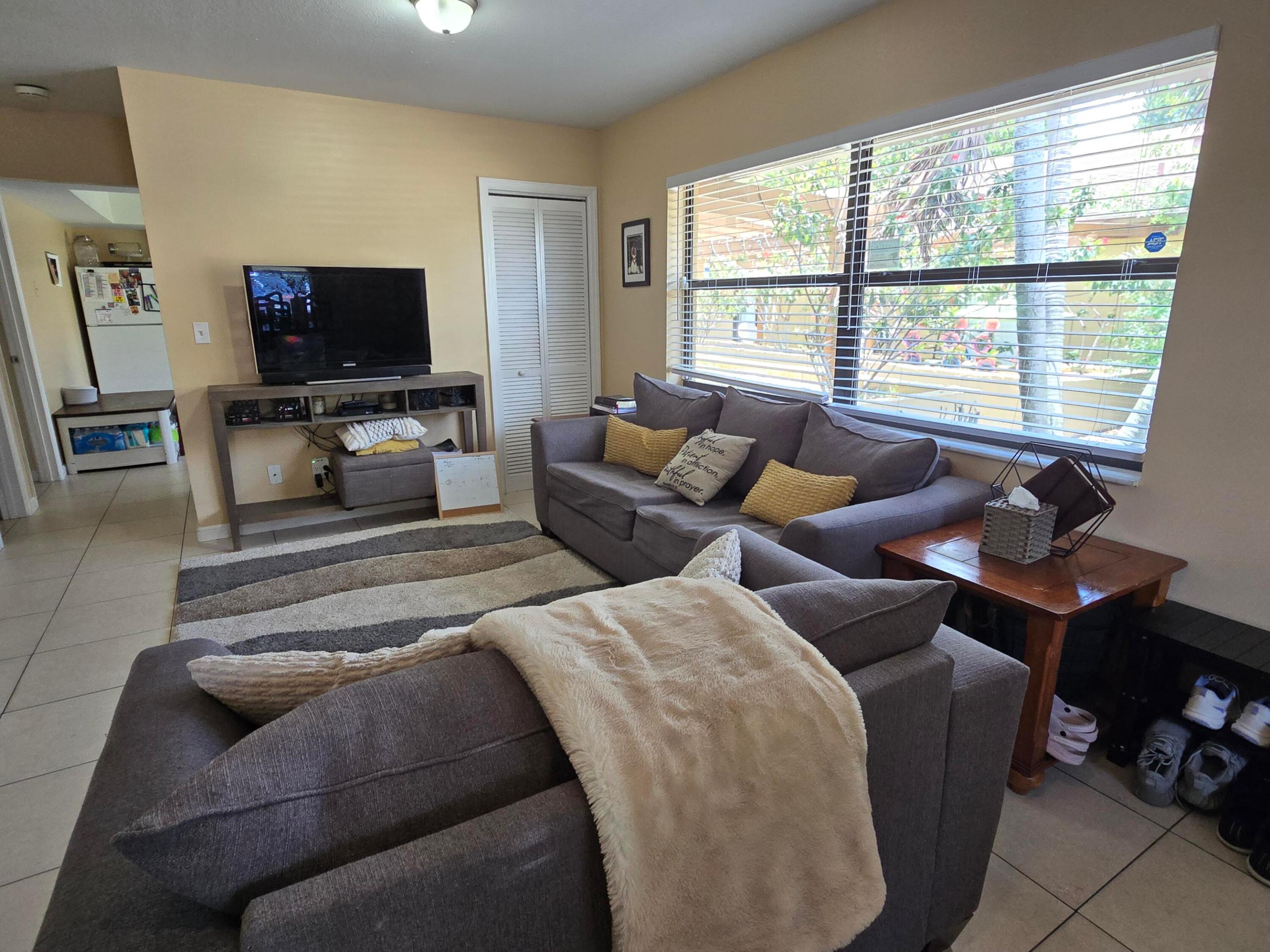 SOUTH SHORE 4 OF WELLINGTON - Residential Lease