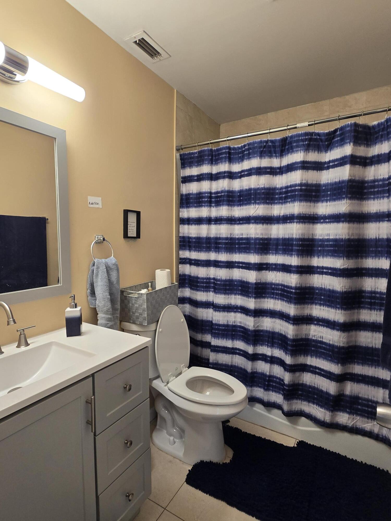 SOUTH SHORE 4 OF WELLINGTON - Residential Lease