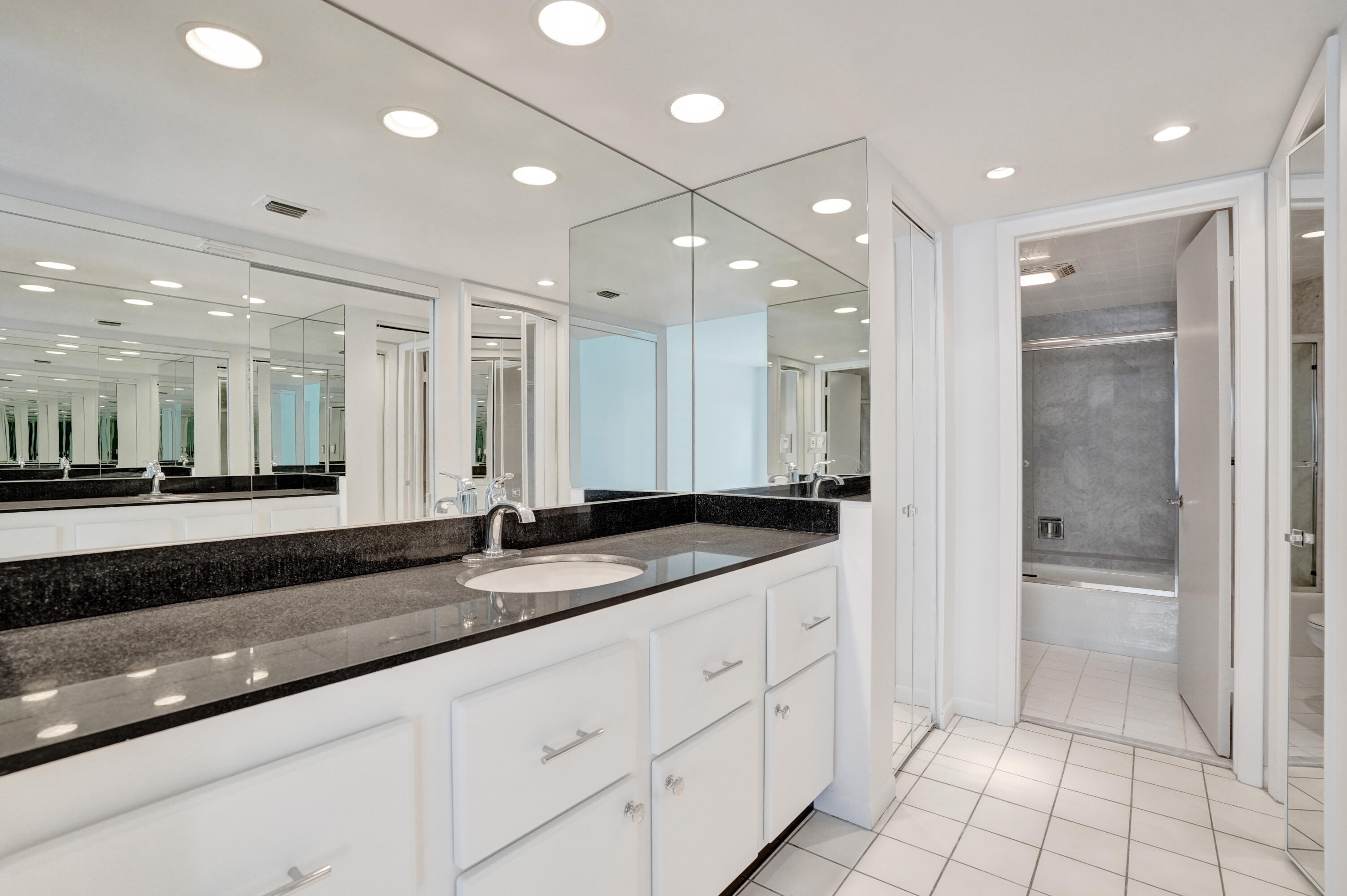 PLAYA DEL MAR CONDO - Residential