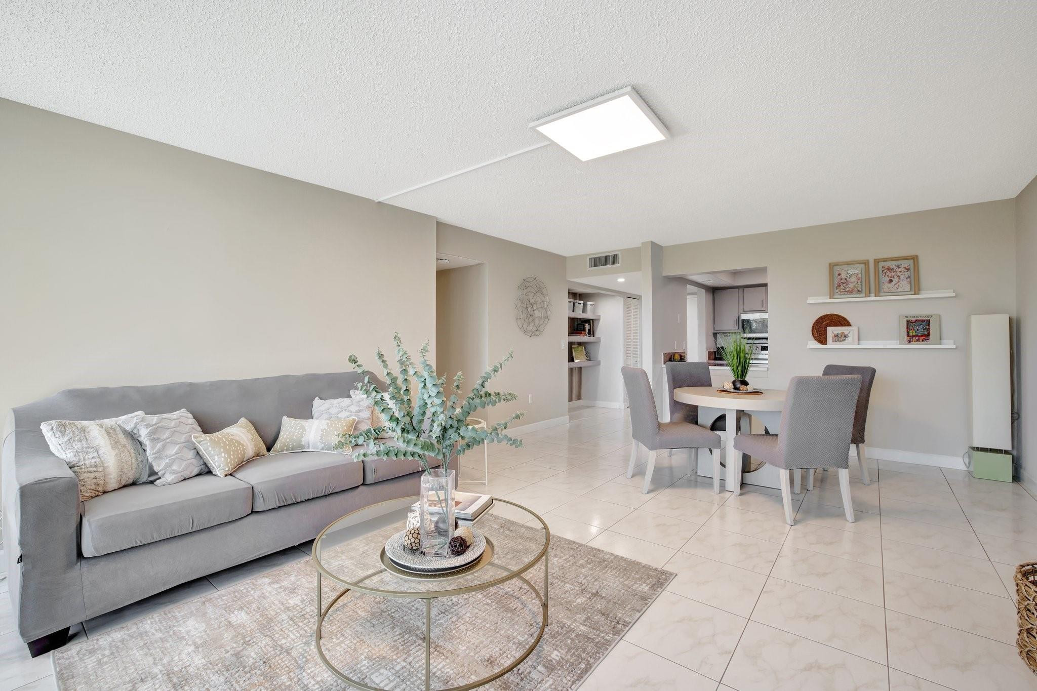 RIVER REACH CONDOMINIUM III - Residential Lease