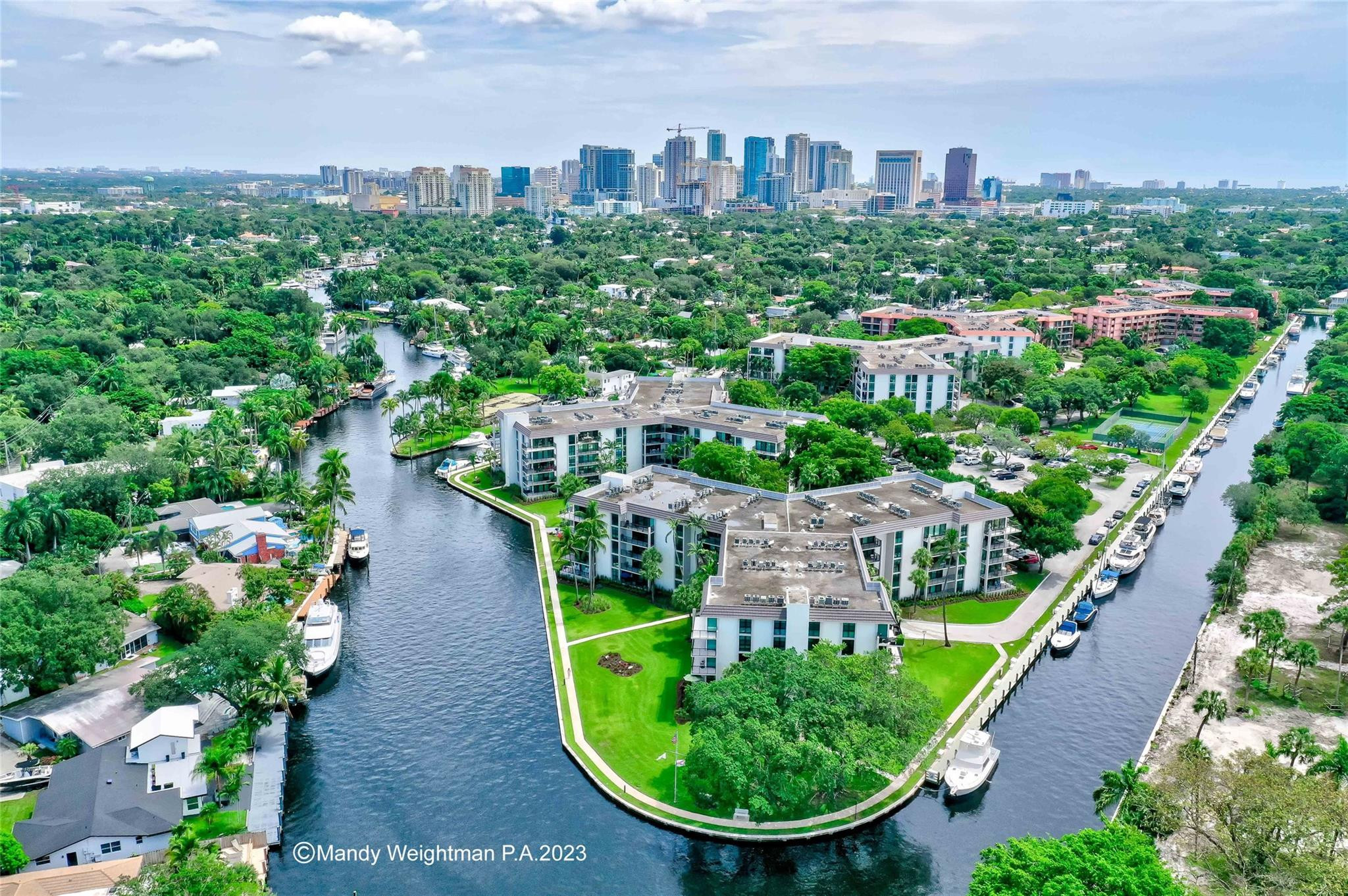 RIVER REACH CONDOMINIUM III - Residential Lease
