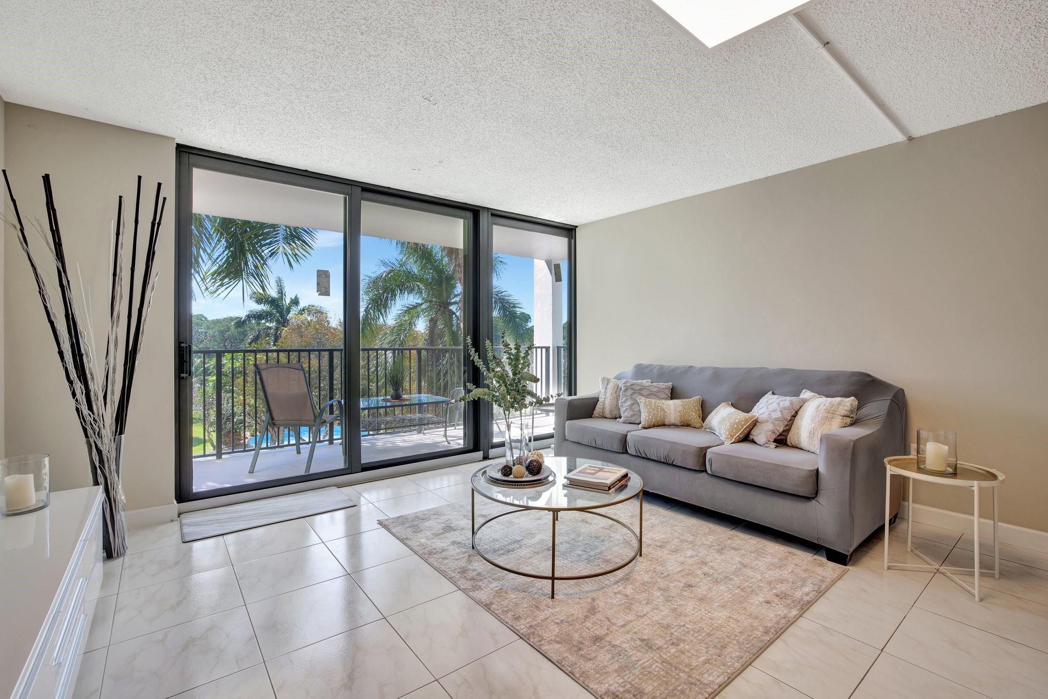 RIVER REACH CONDOMINIUM III - Residential Lease