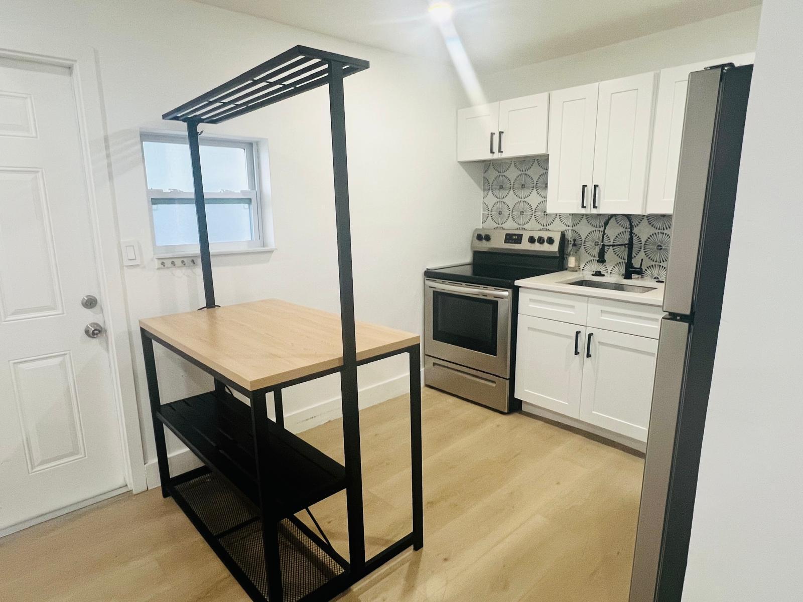BARRINGTON ESTATES - Residential Lease
