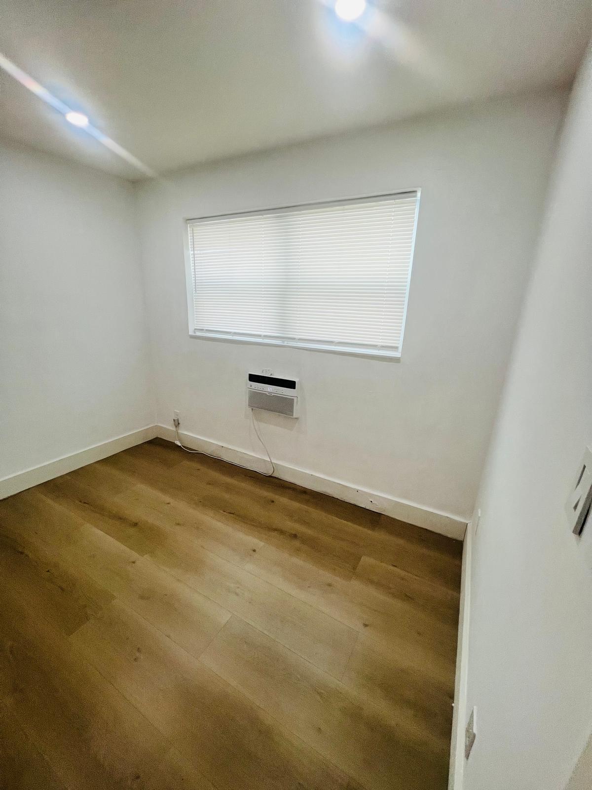 BARRINGTON ESTATES - Residential Lease