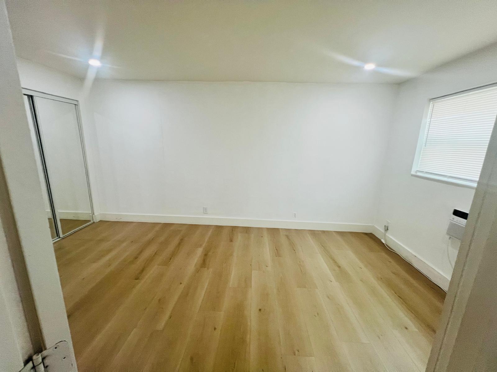 BARRINGTON ESTATES - Residential Lease