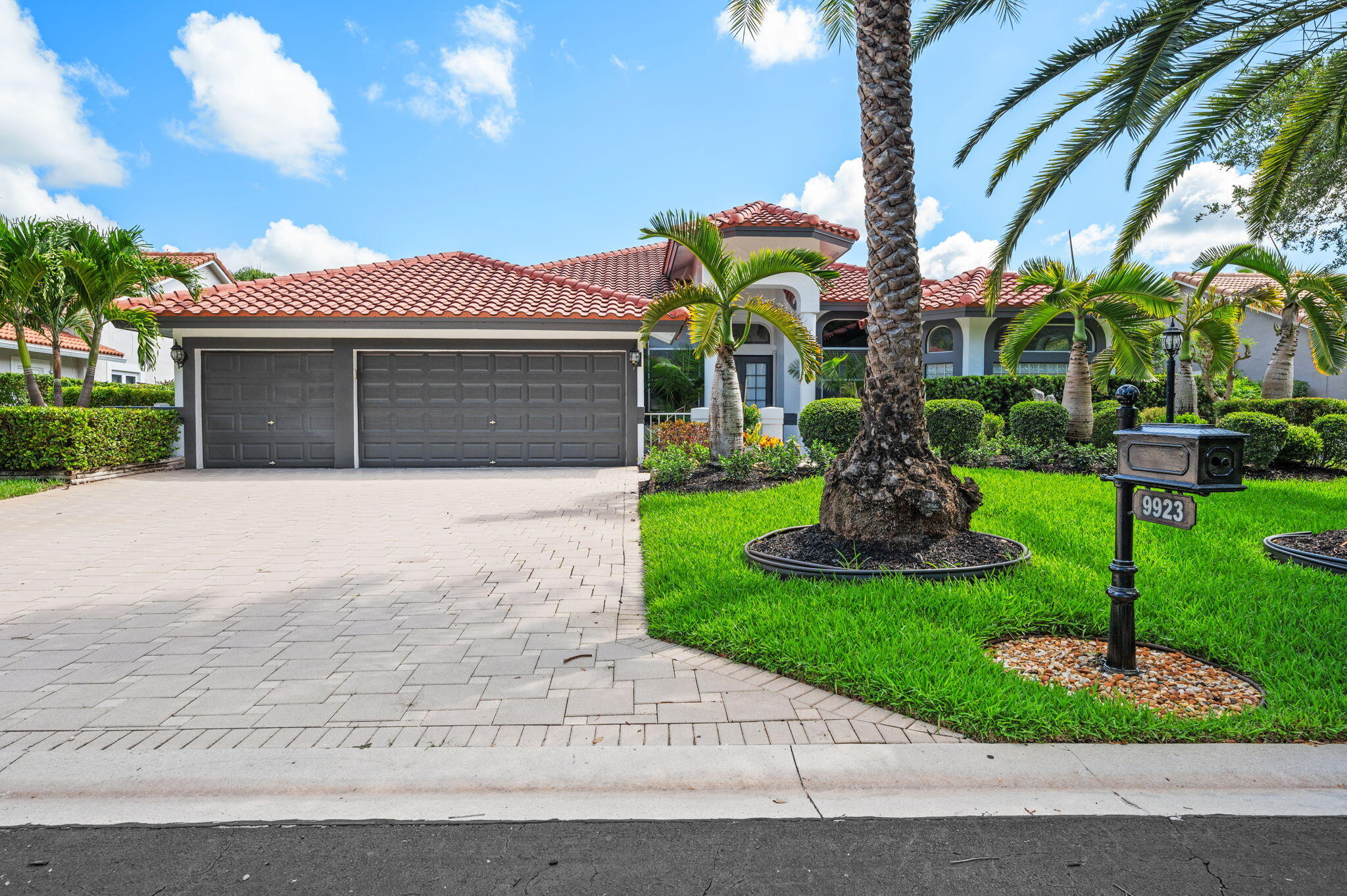 MEADOW RUN - Residential